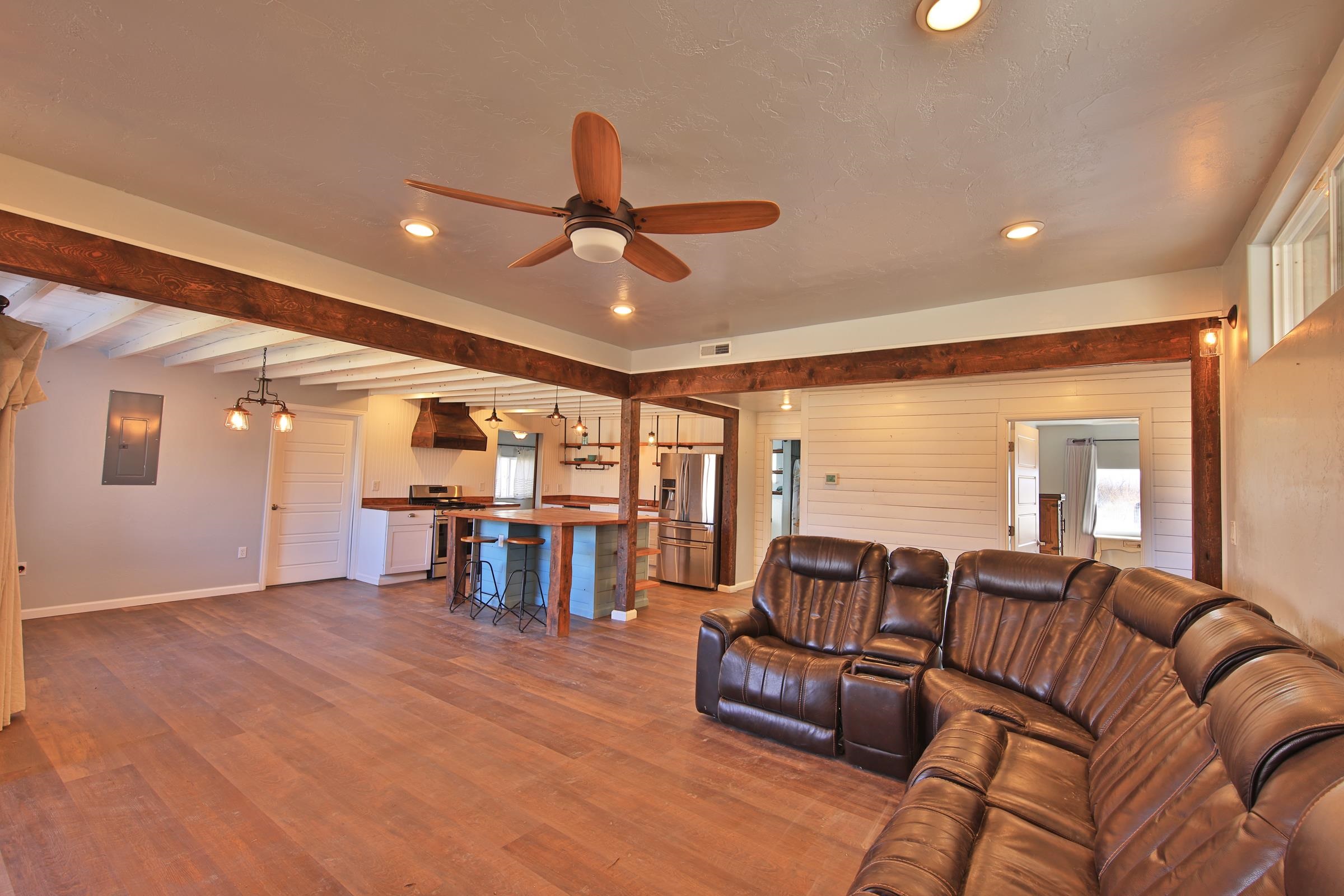 1537 19 Road Property Photo 7