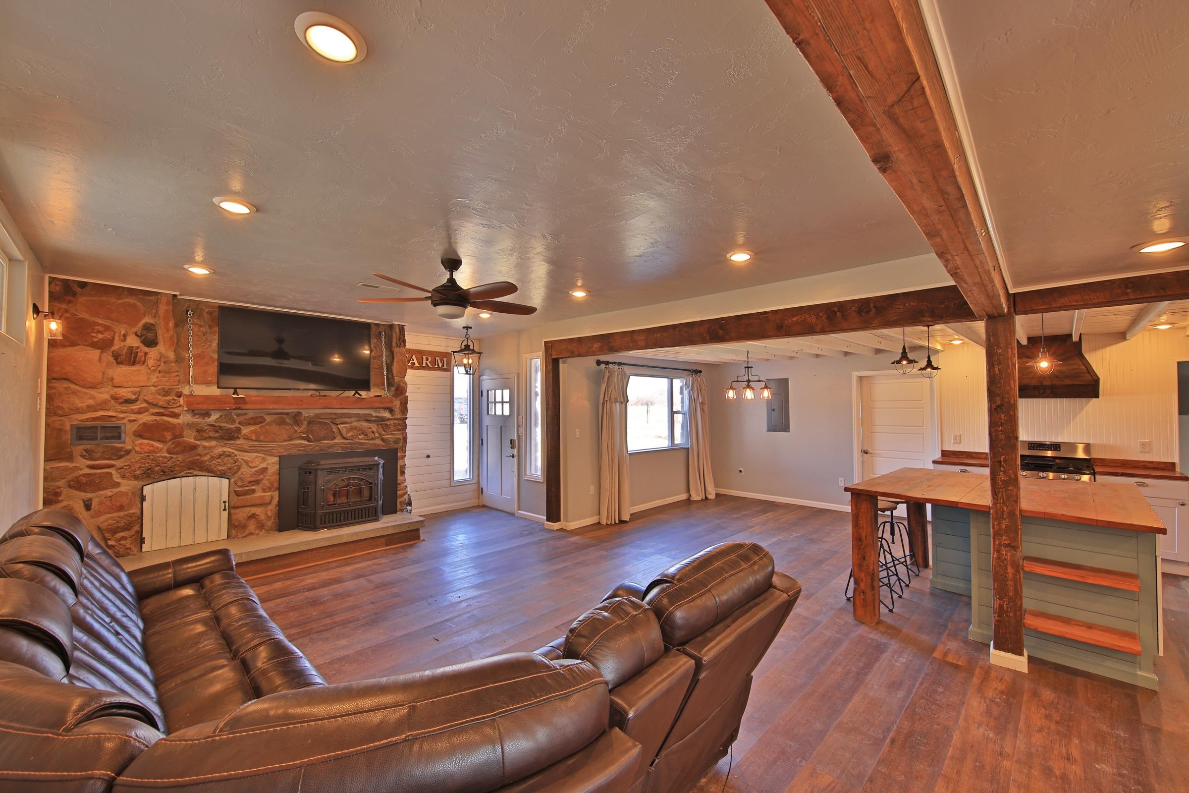 1537 19 Road Property Photo 8