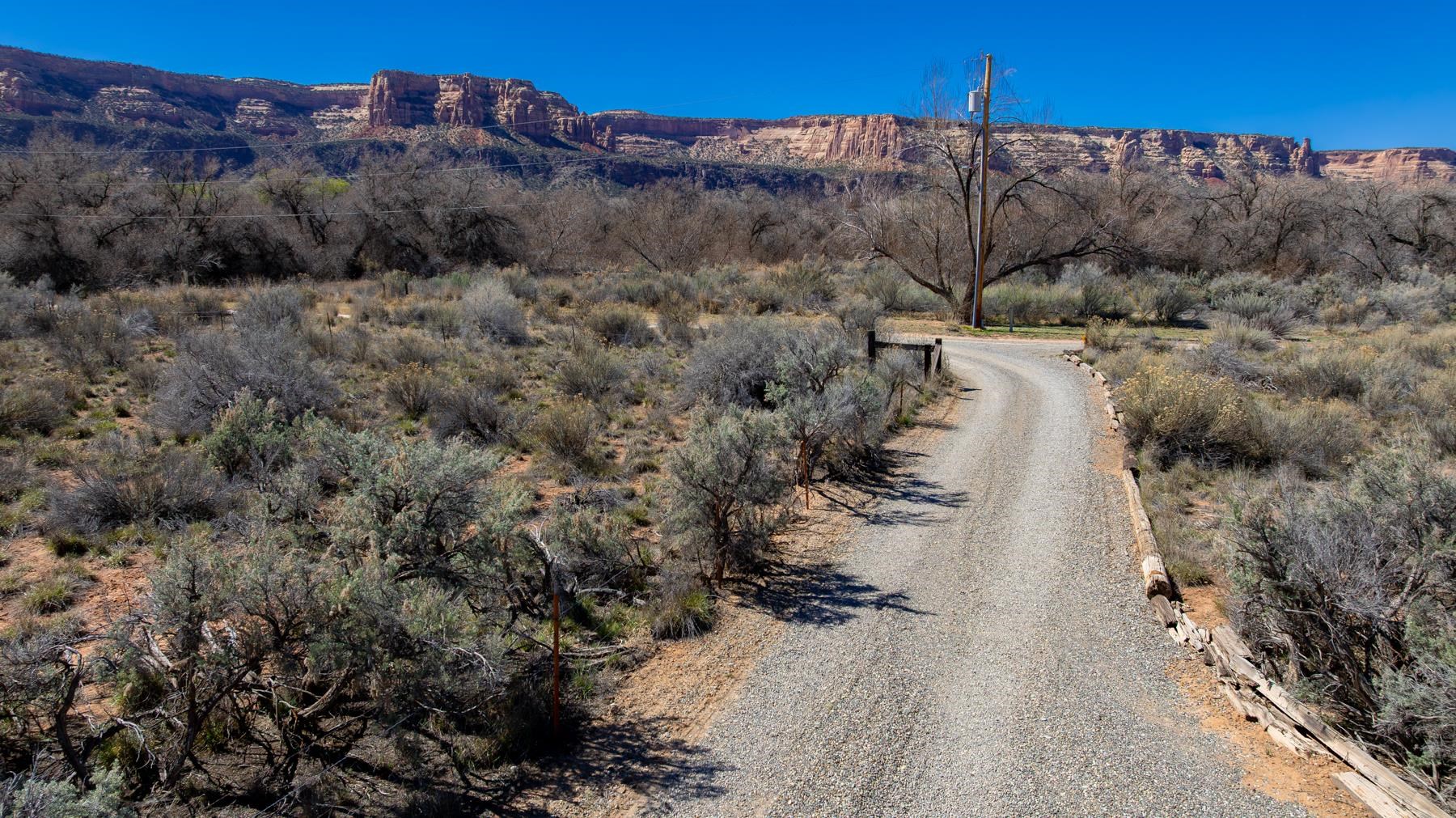 2108 Desert Hills Road Property Photo 3