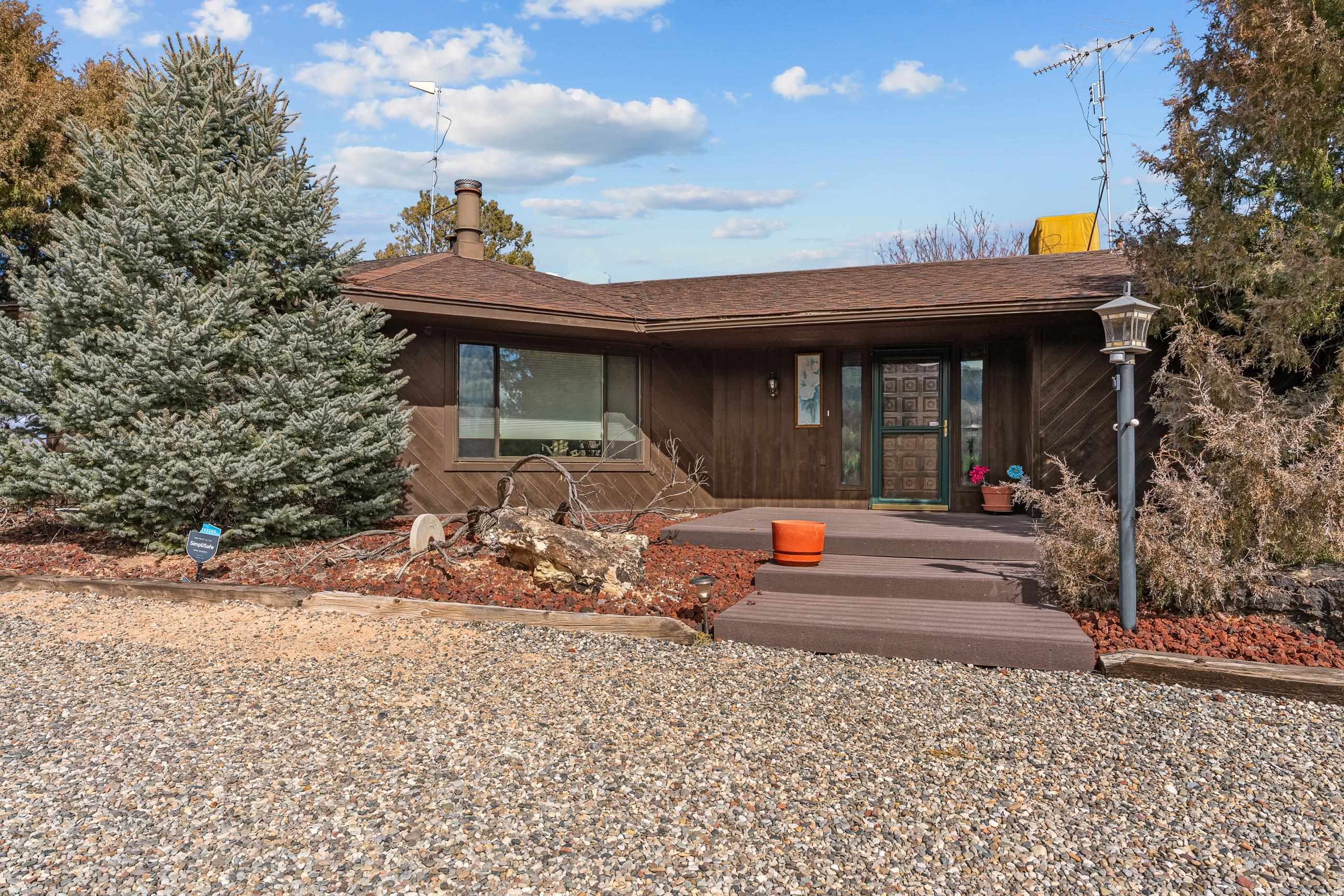 2108 Desert Hills Road Property Photo 6