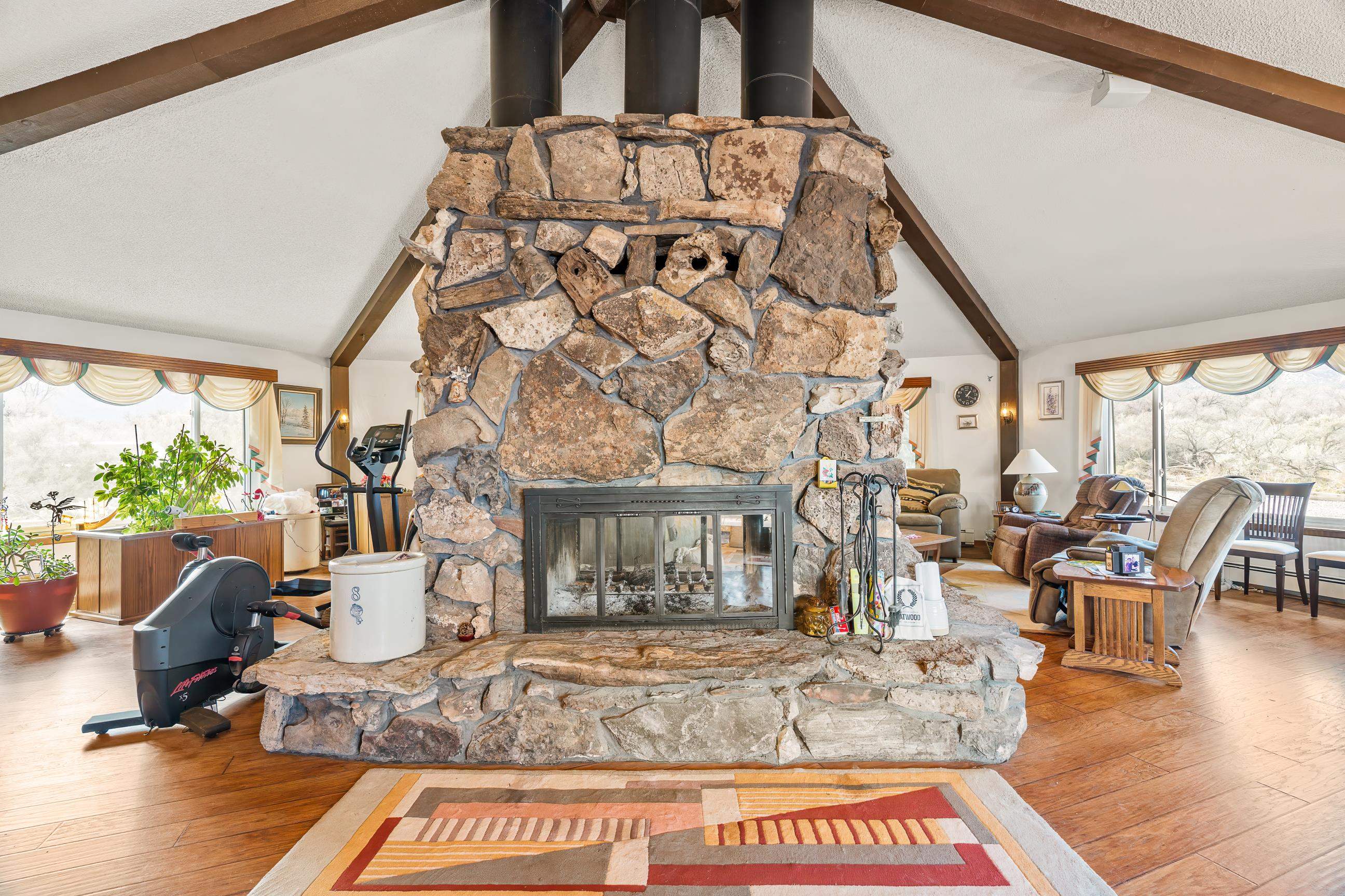 2108 Desert Hills Road Property Photo 14