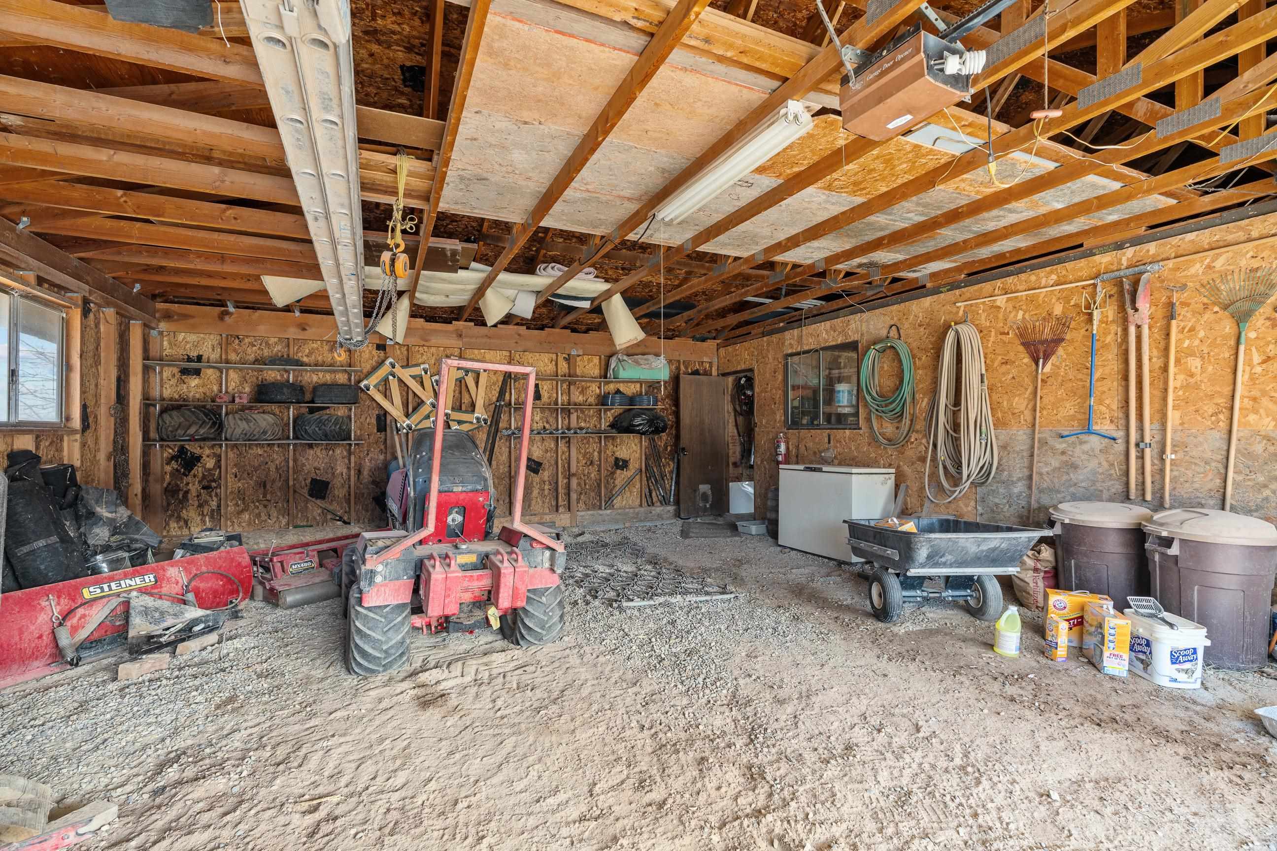 2108 Desert Hills Road Property Photo 32