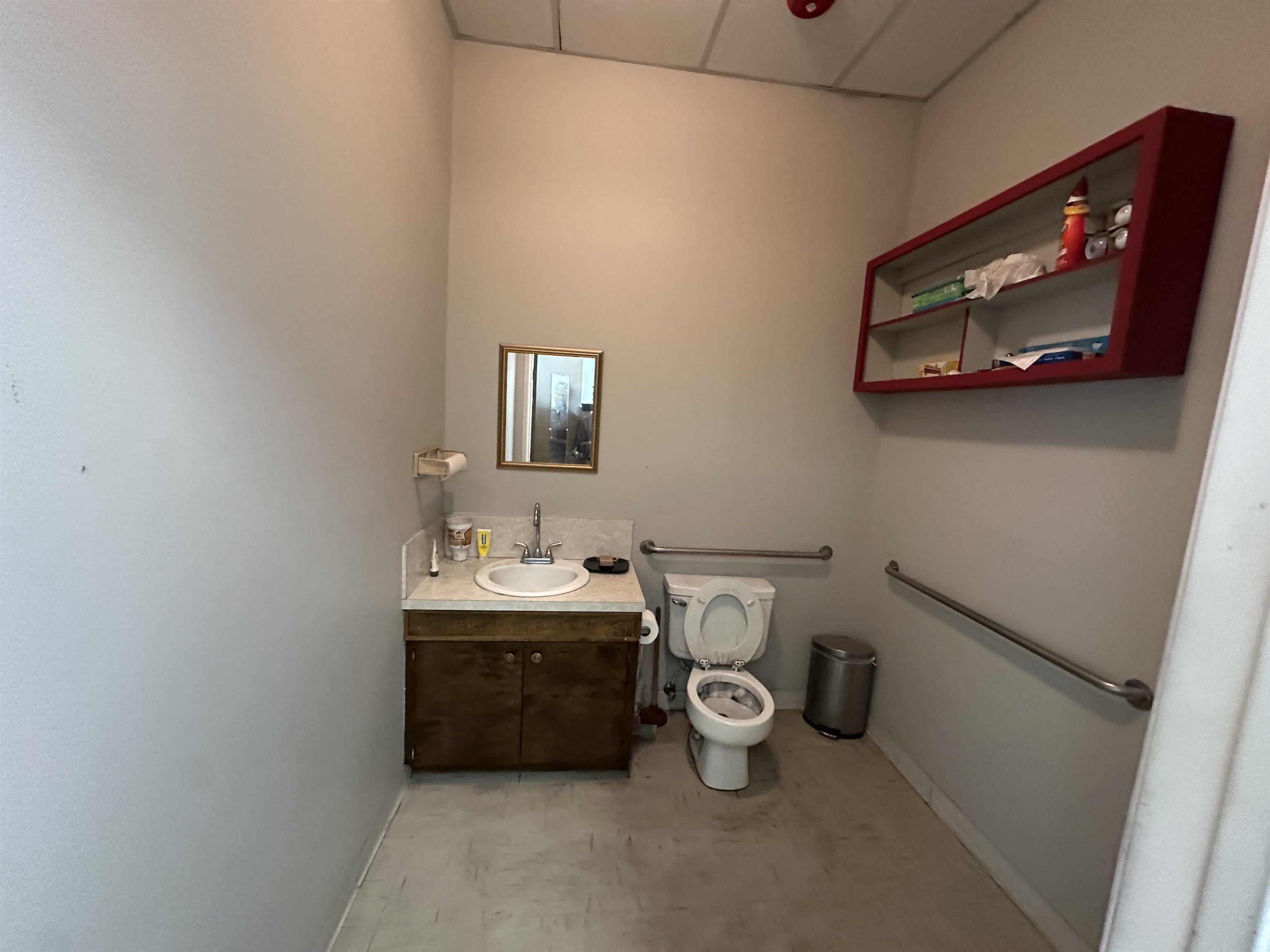2454 Highway 6&50 Property Photo 8
