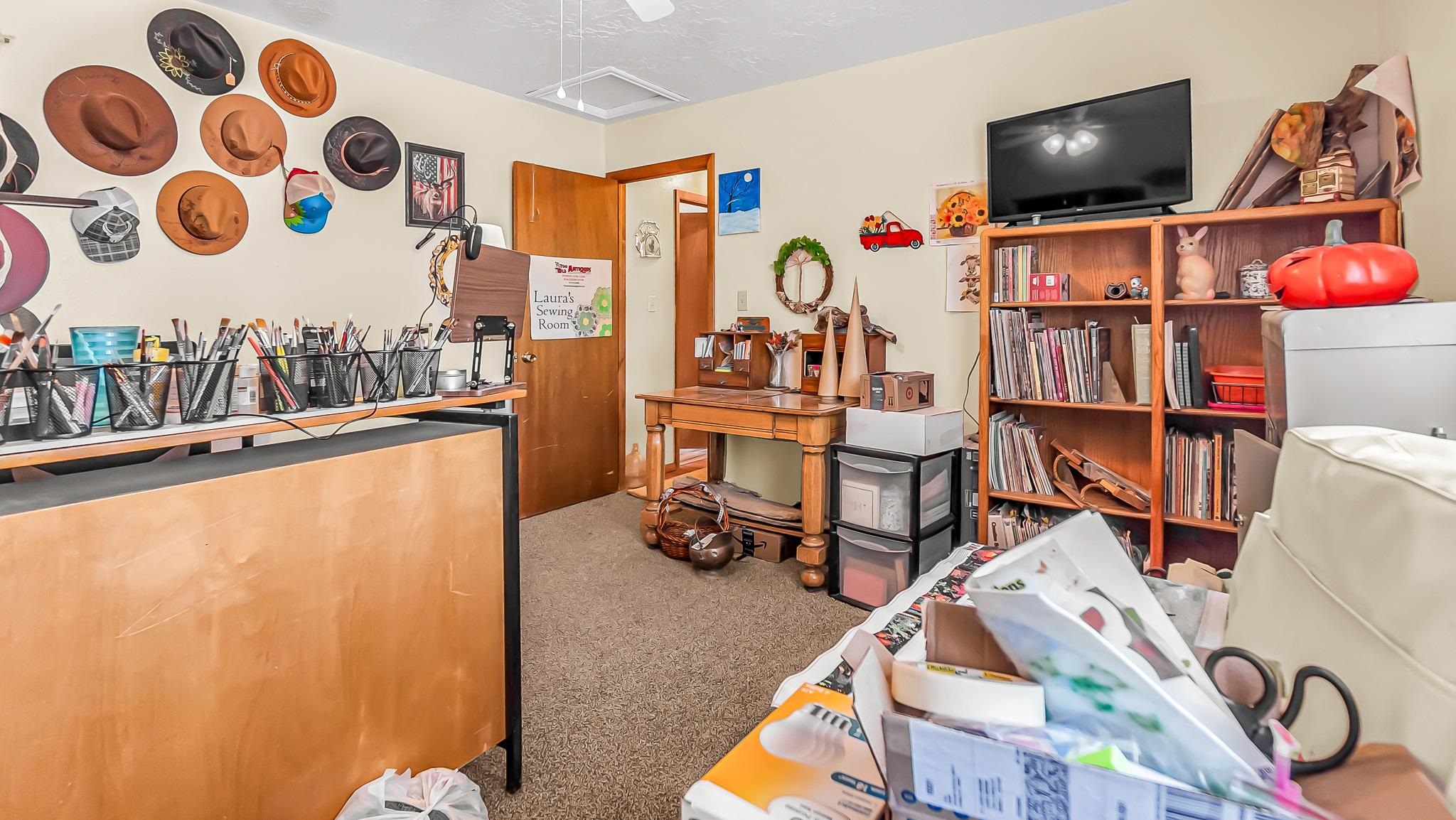 1542 La Mesa Circle Property Photo 18