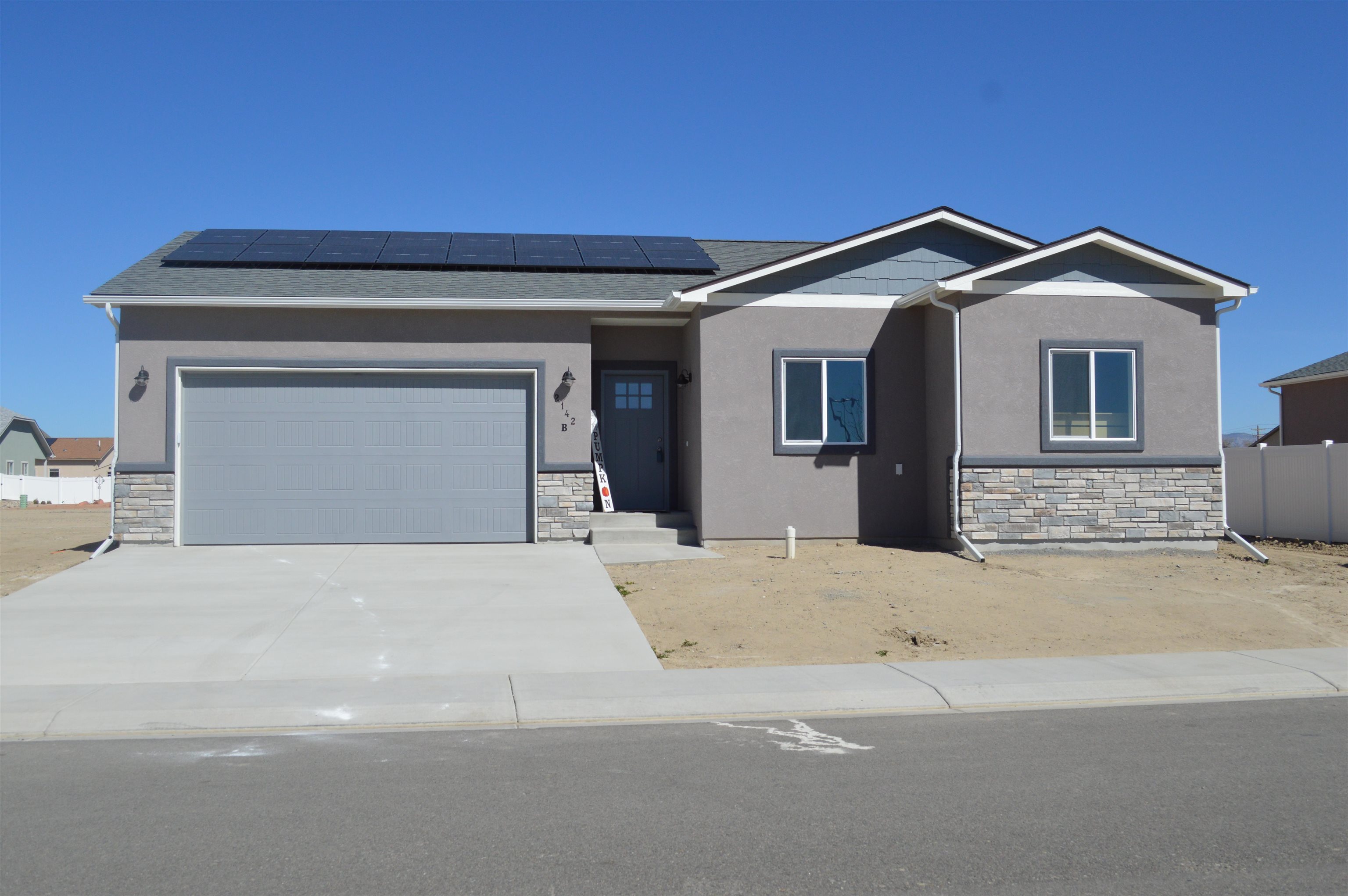 2142 Brookfield Drive Property Photo 1