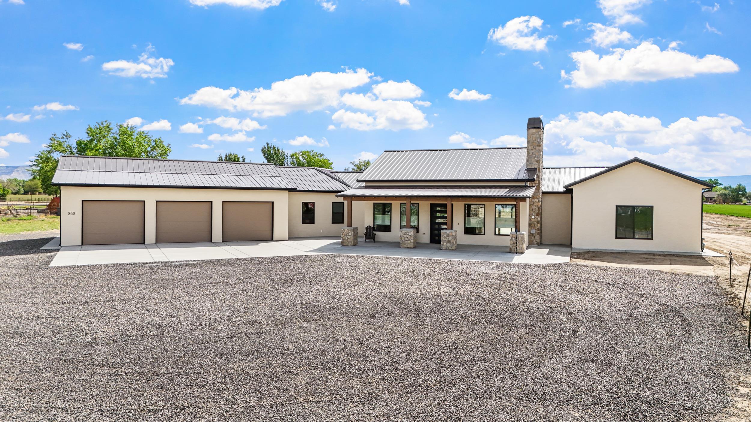 868 23 Road Property Photo 1