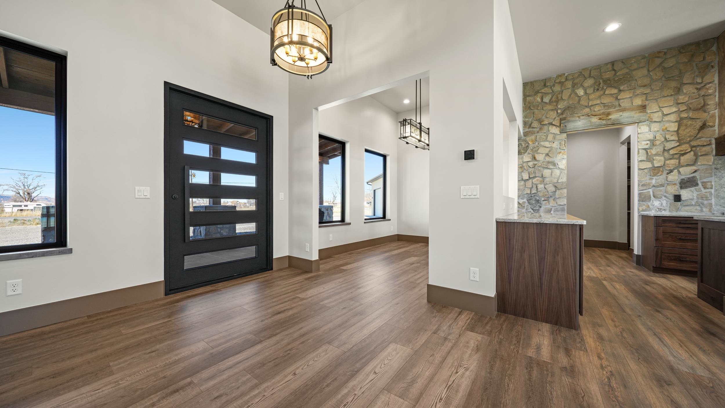 868 23 Road Property Photo 2