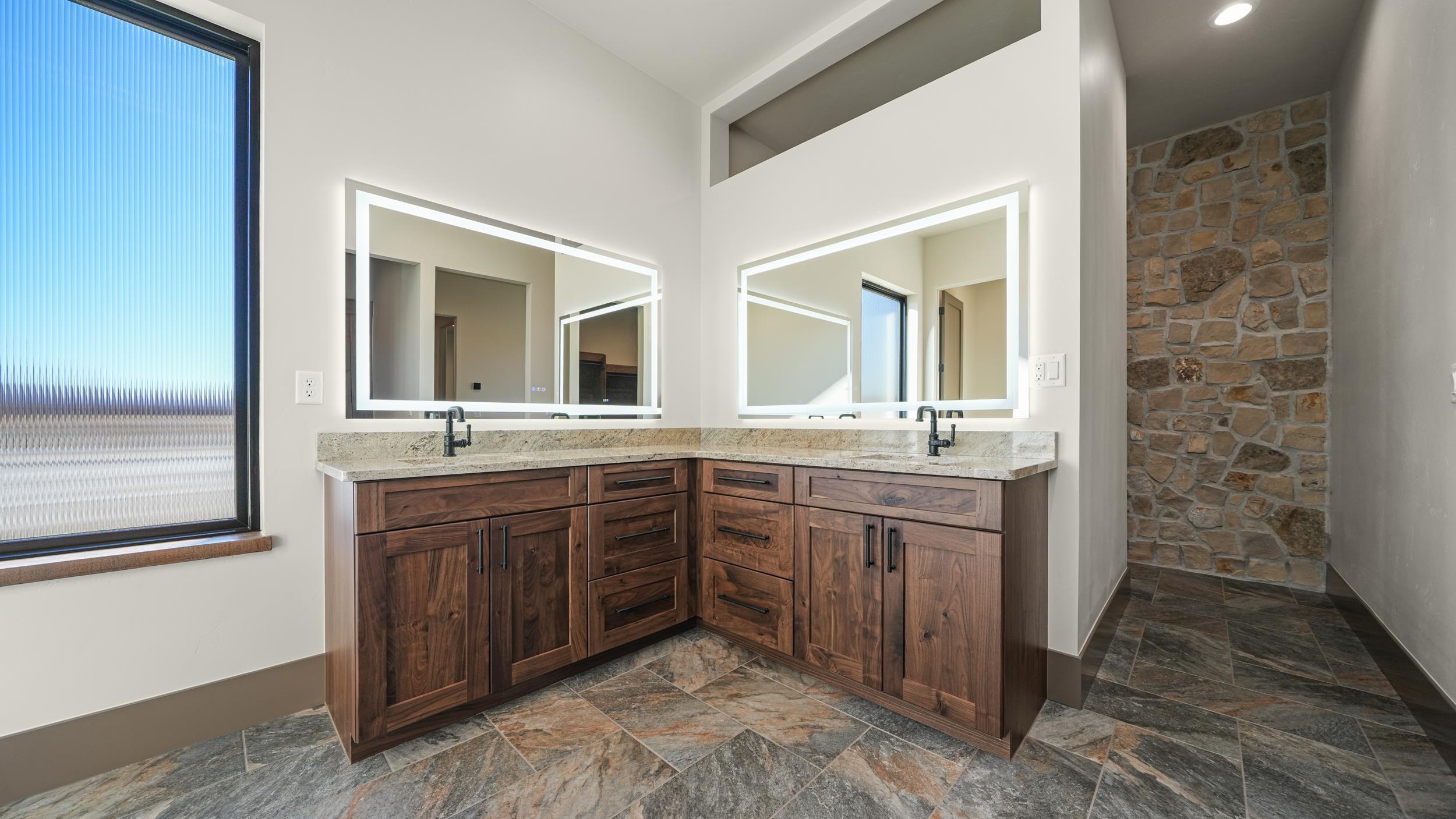 868 23 Road Property Photo 16