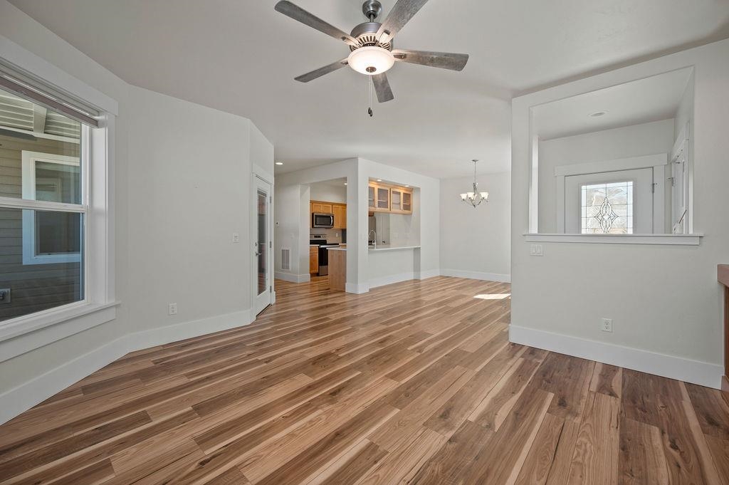 1243 Periwinkle Court Property Photo 10