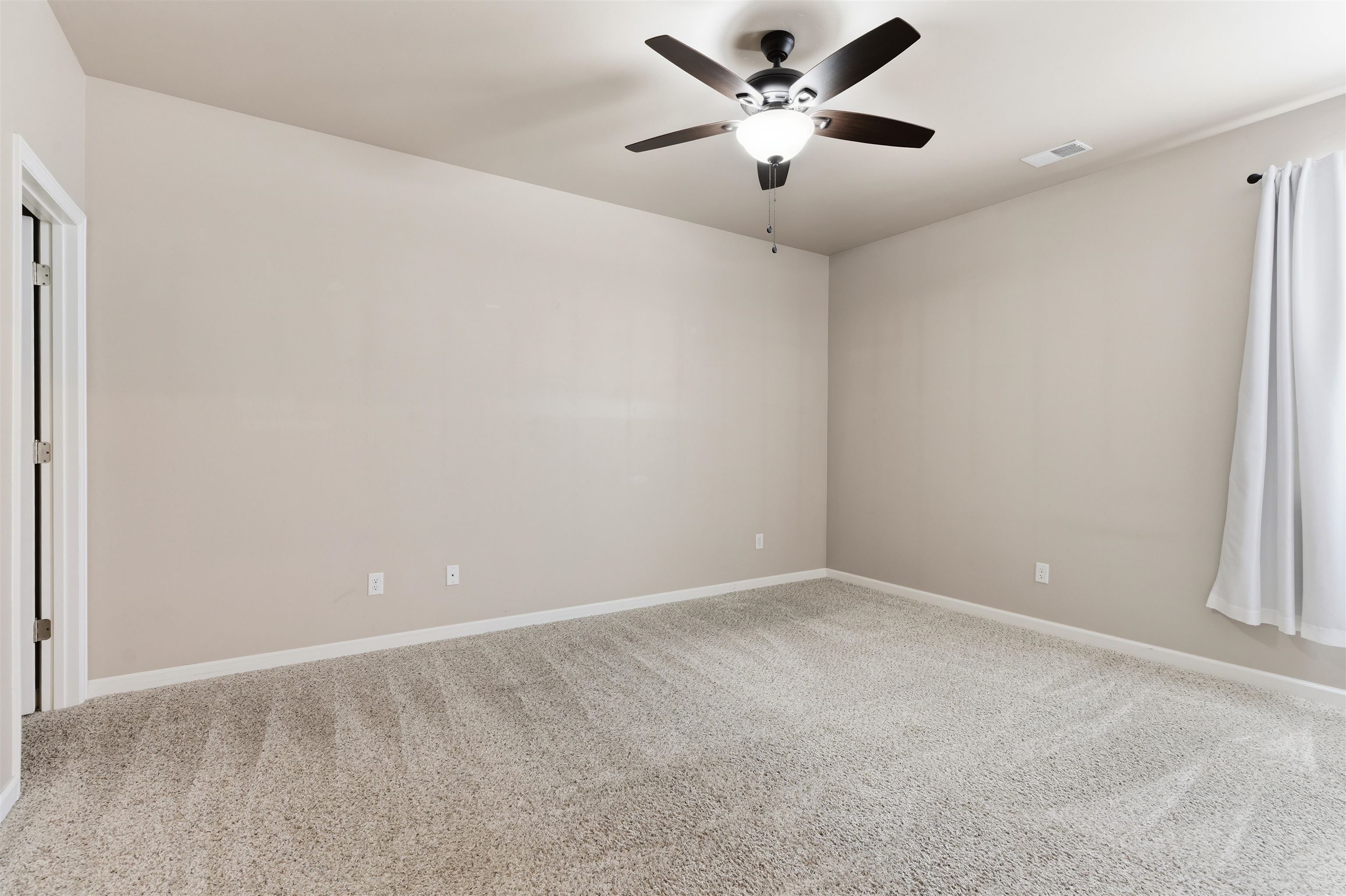 2995 Debra Street Property Photo 14