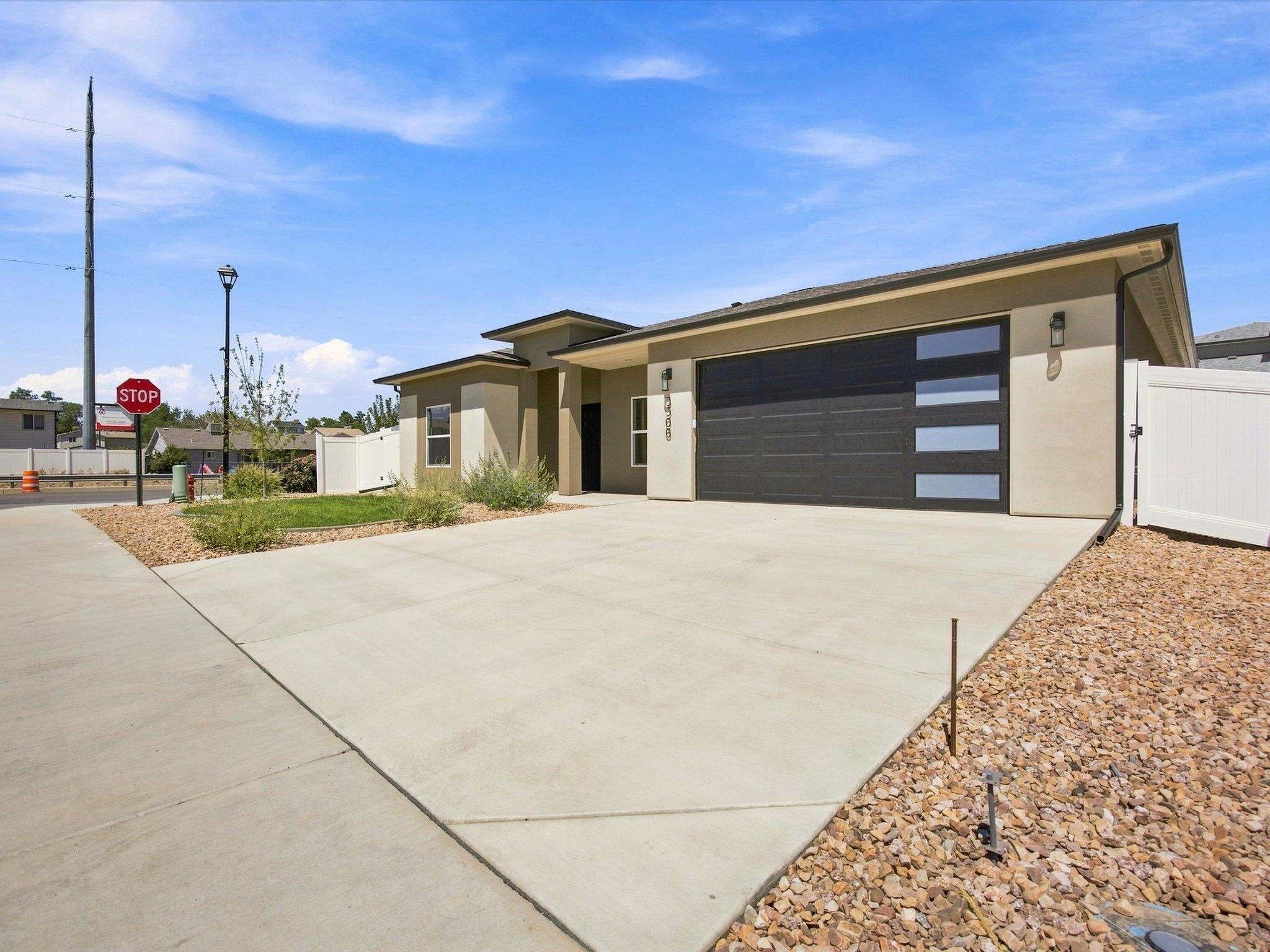 3300 Pyrus Street Property Photo 7