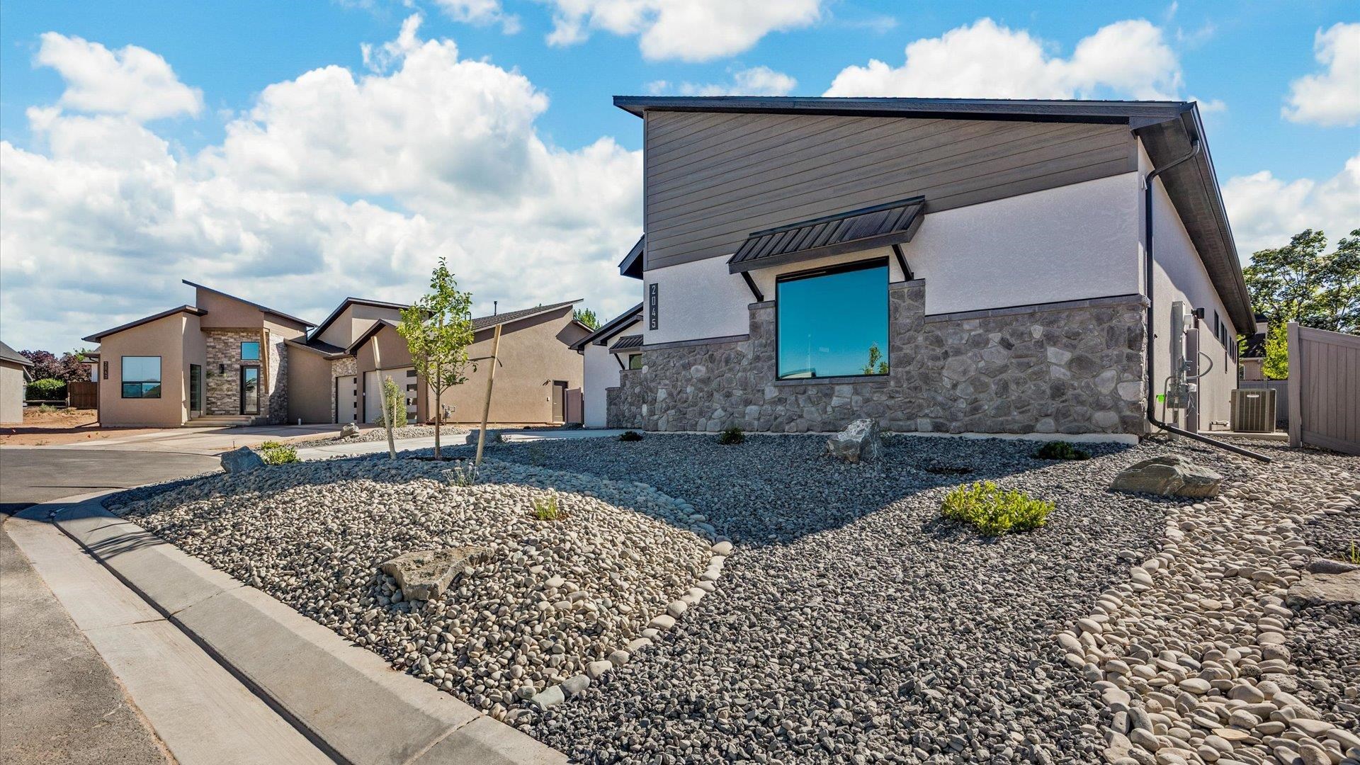 2045 Caleb Way Property Photo 3