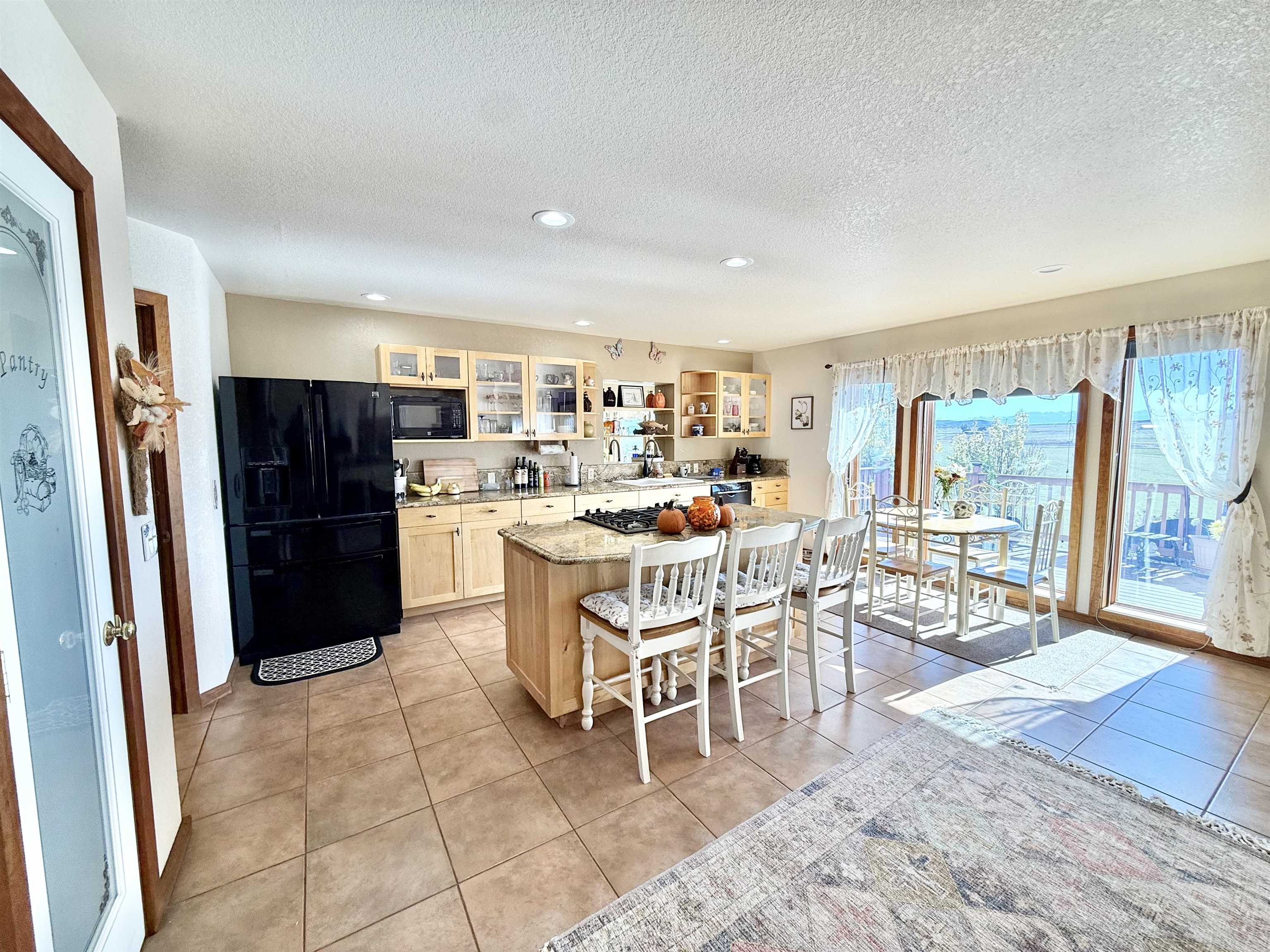 10528 Bostwick Park Road Property Photo 6