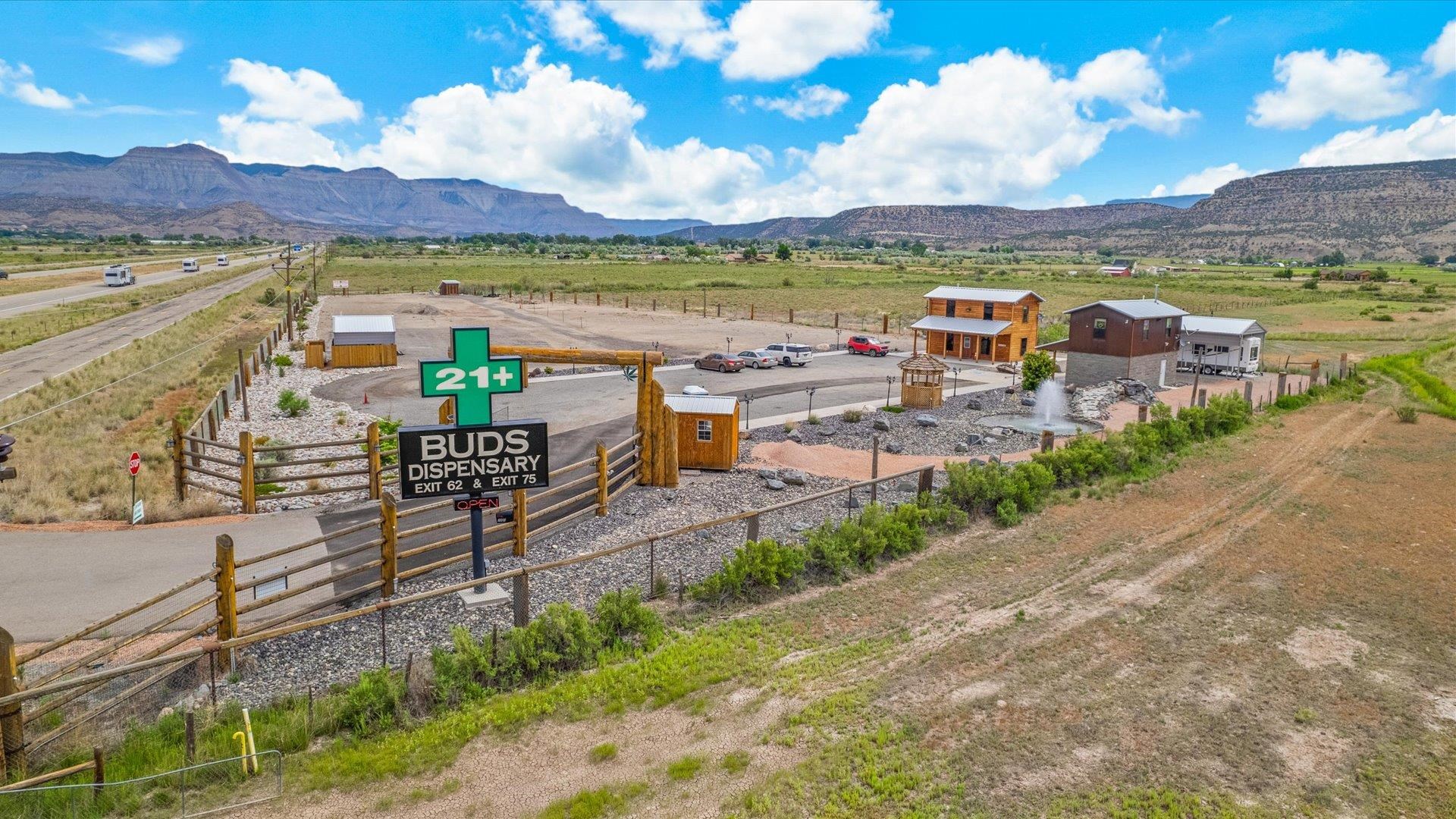 2034 I-70 Frontage Road Property Photo 4
