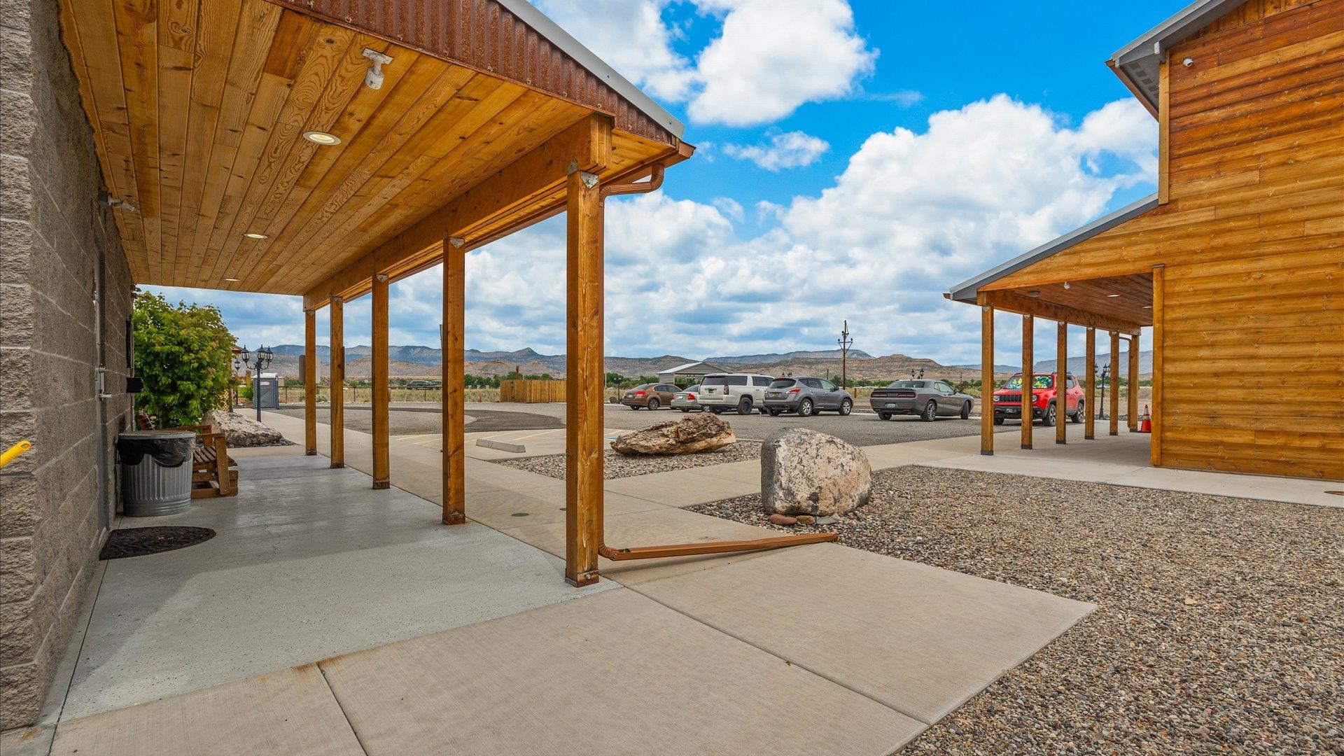 2034 I-70 Frontage Road Property Photo 10
