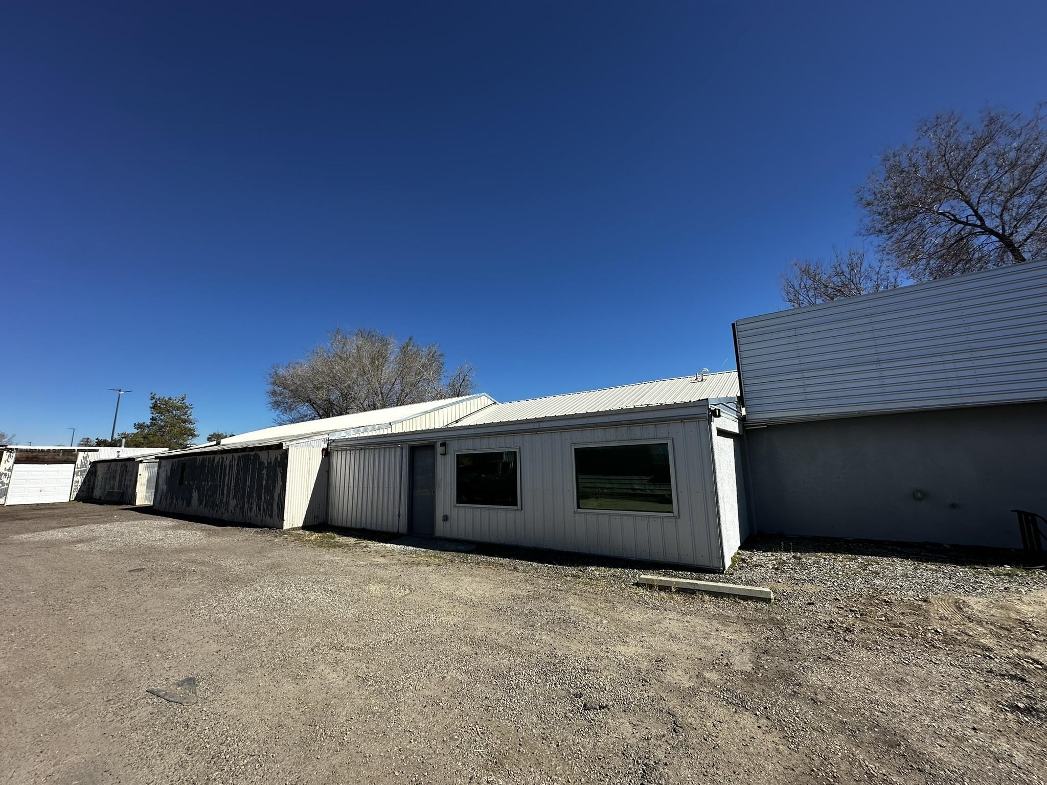 2960 North Avenue Property Photo 3