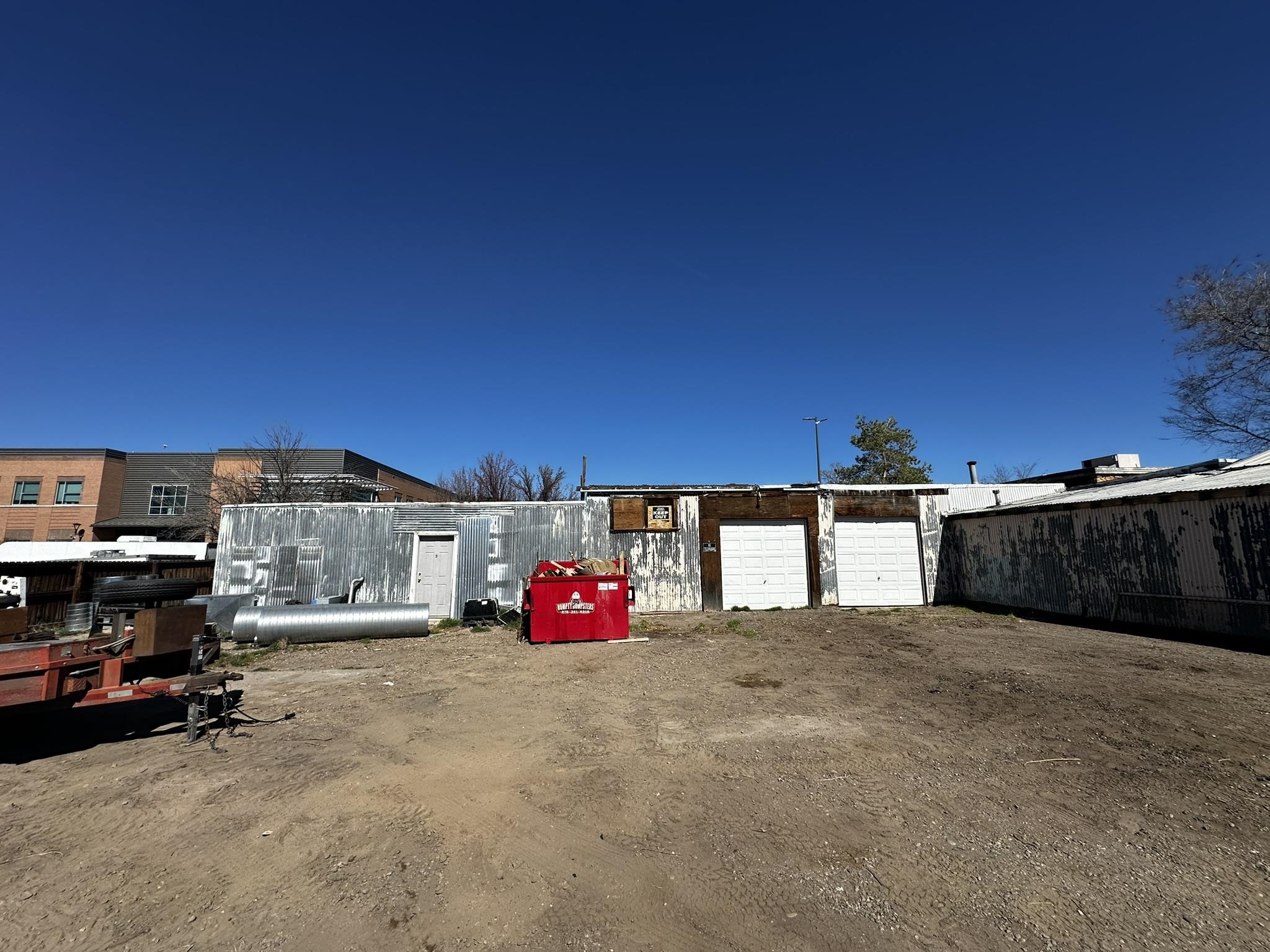 2960 North Avenue Property Photo 5