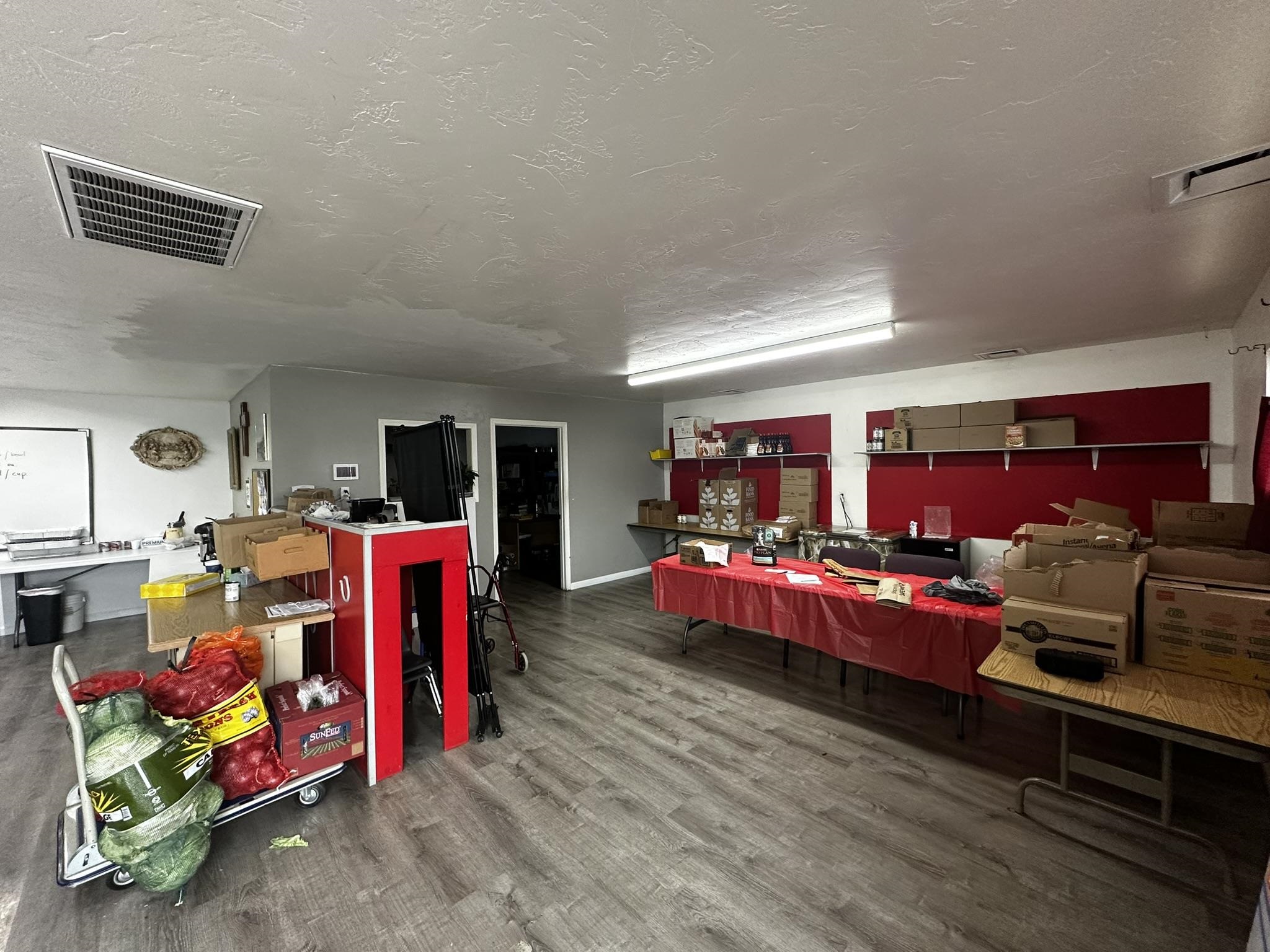 2960 North Avenue Property Photo 8