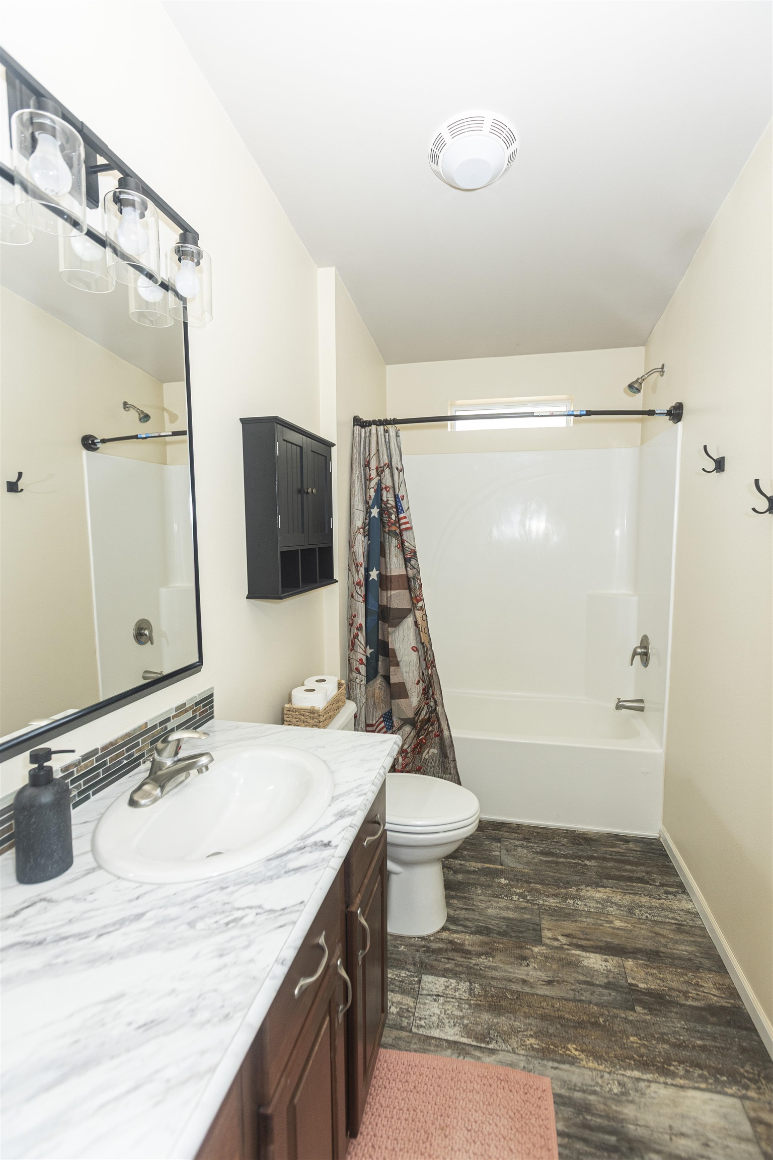 2432 Pioneer Way Property Photo 9