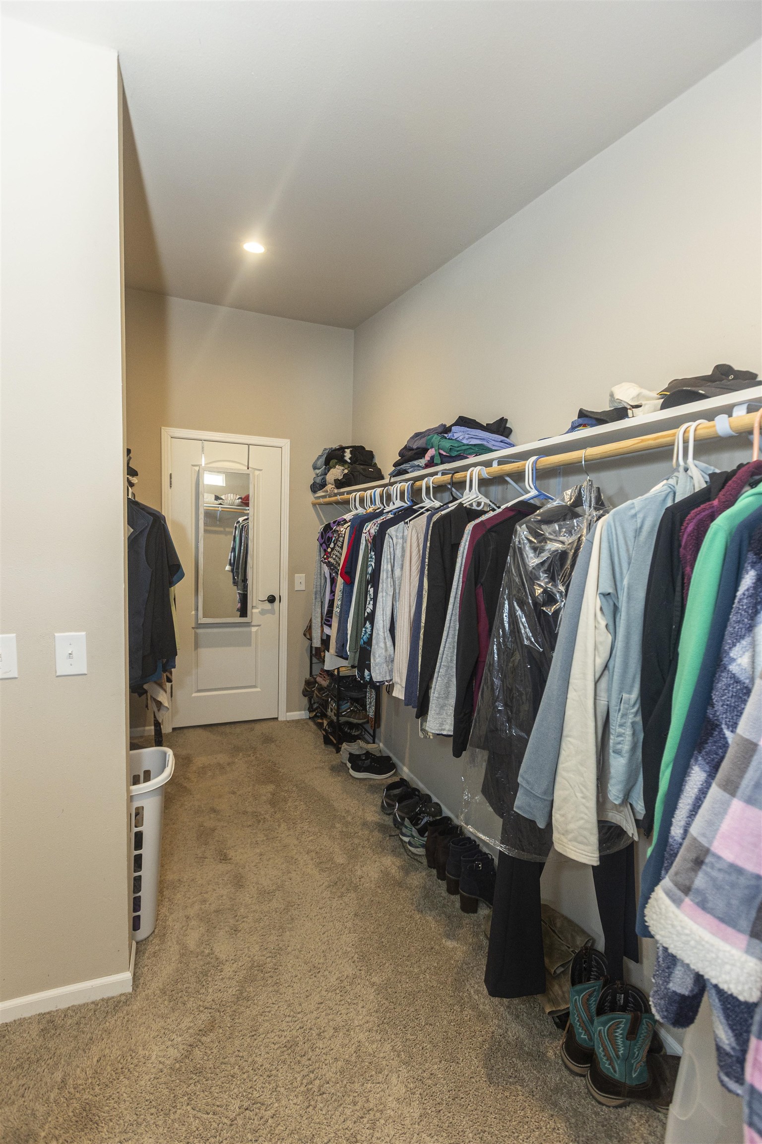 2432 Pioneer Way Property Photo 19