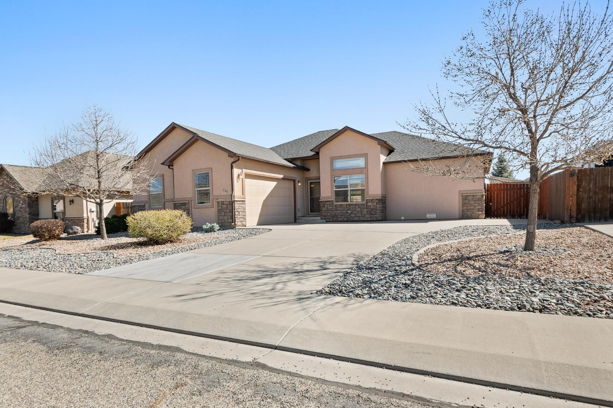 324 Arches Drive Property Photo 1