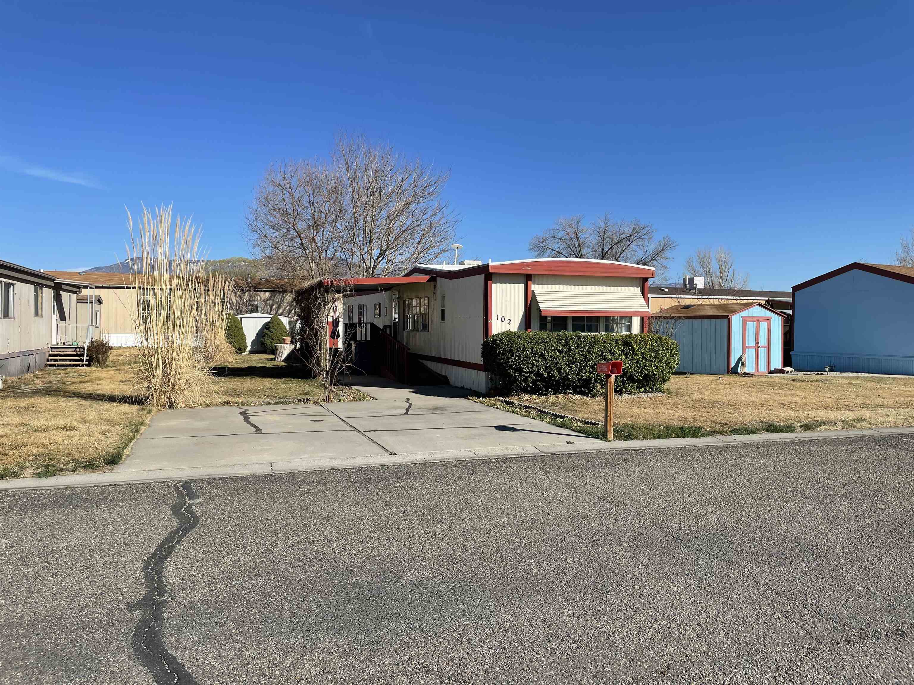 3251 E Road Property Photo 3