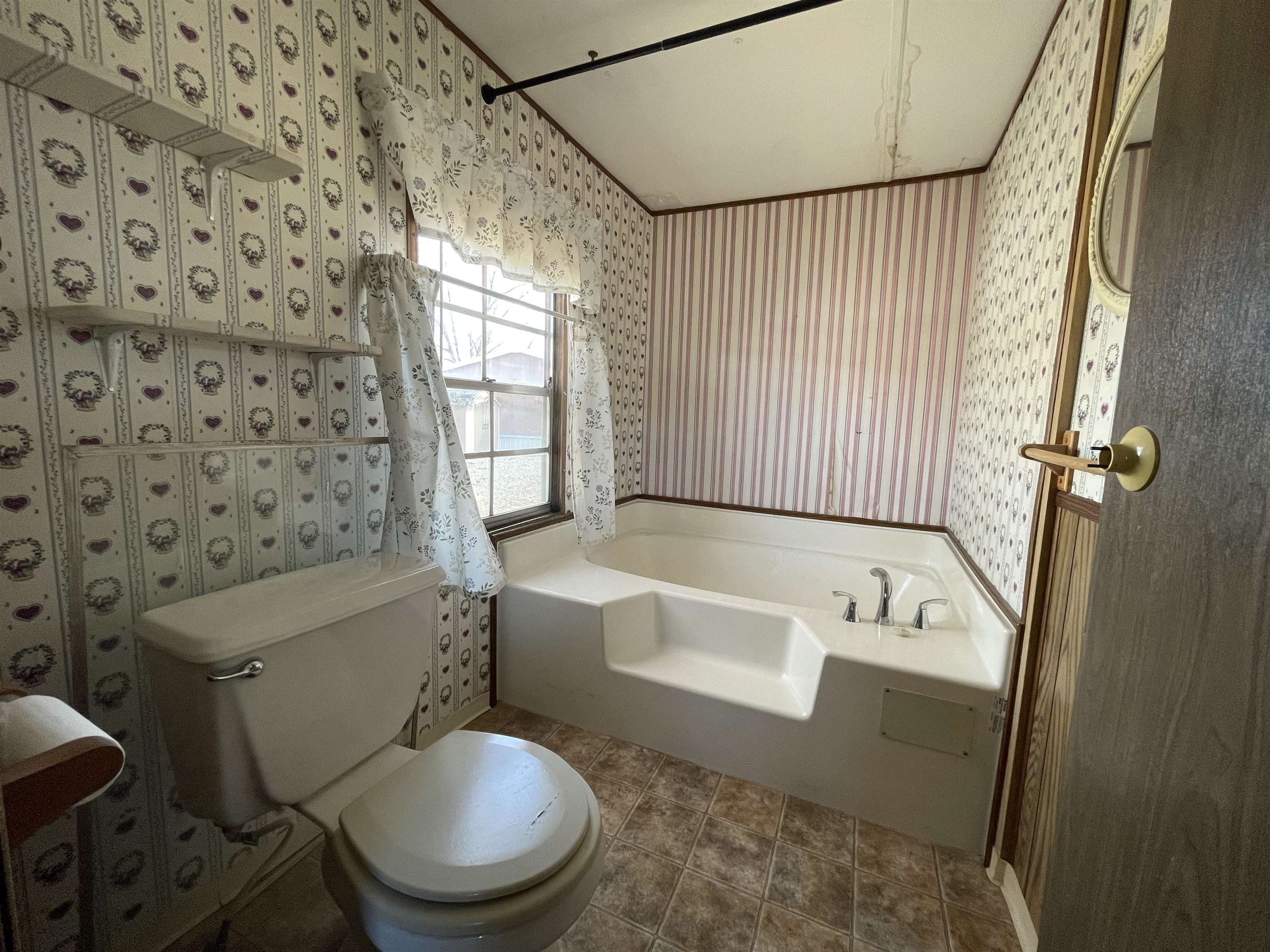 3251 E Road Property Photo 9