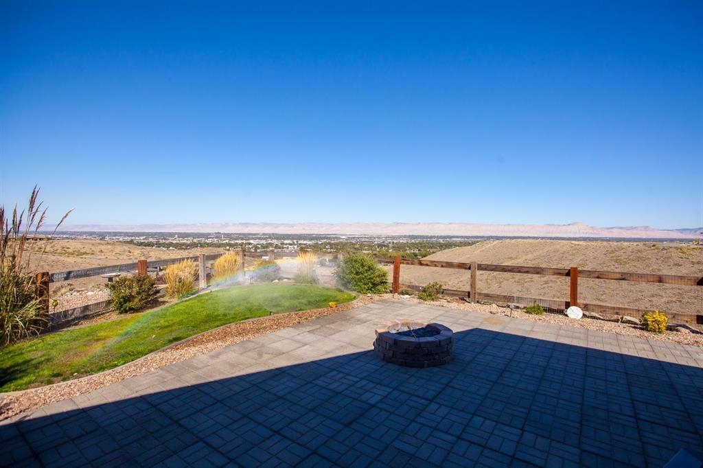182 Skyline Ridge Court Property Photo 4