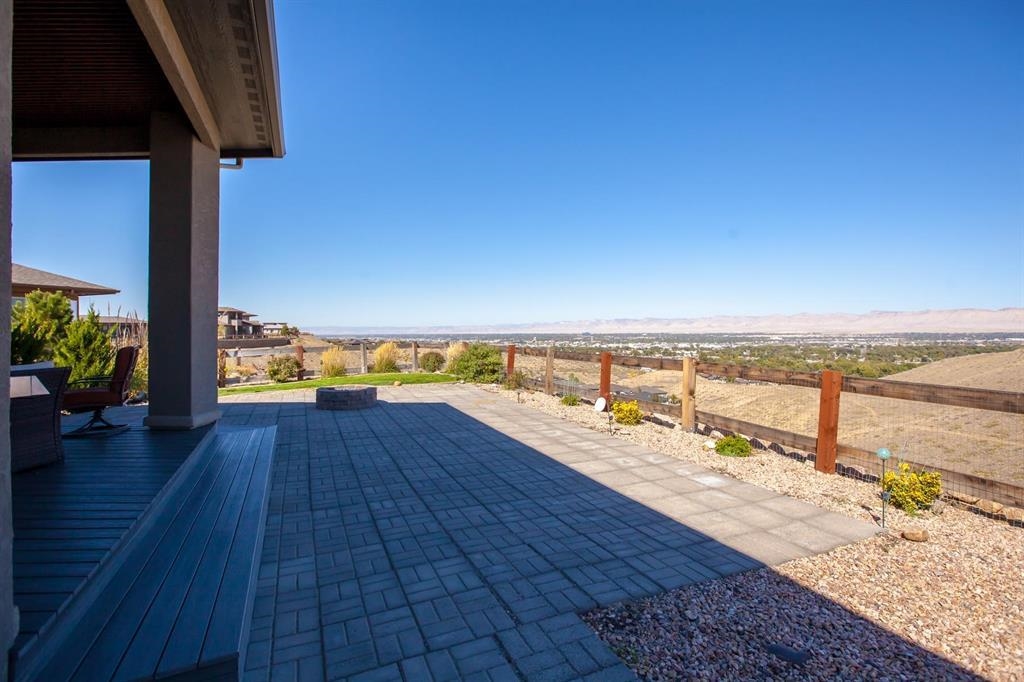 182 Skyline Ridge Court Property Photo 10