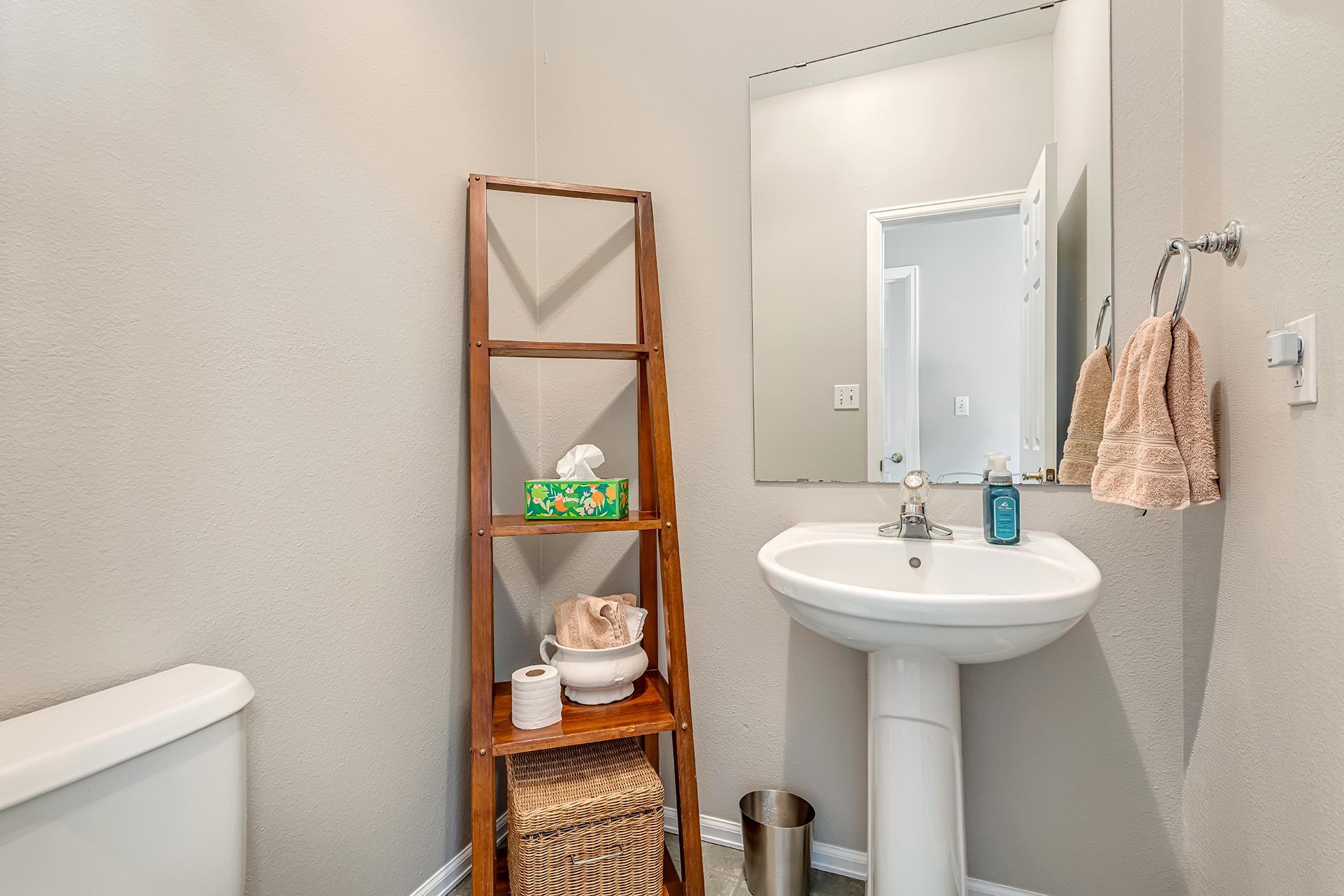 810 Elberta Avenue Property Photo 17