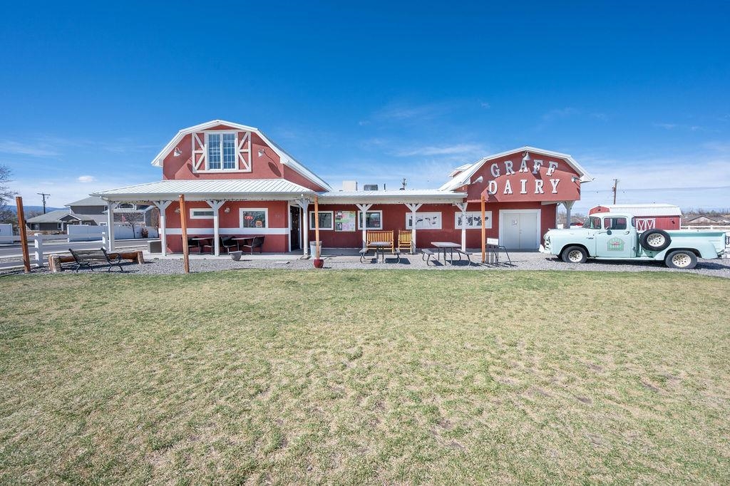 581 29 Road Property Photo 1