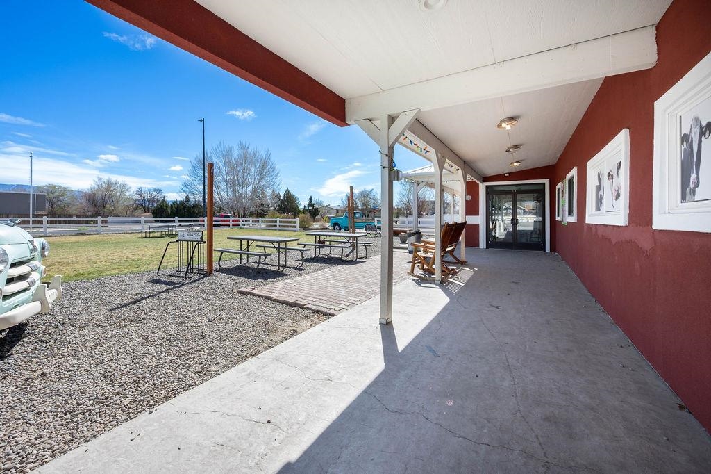 581 29 Road Property Photo 3