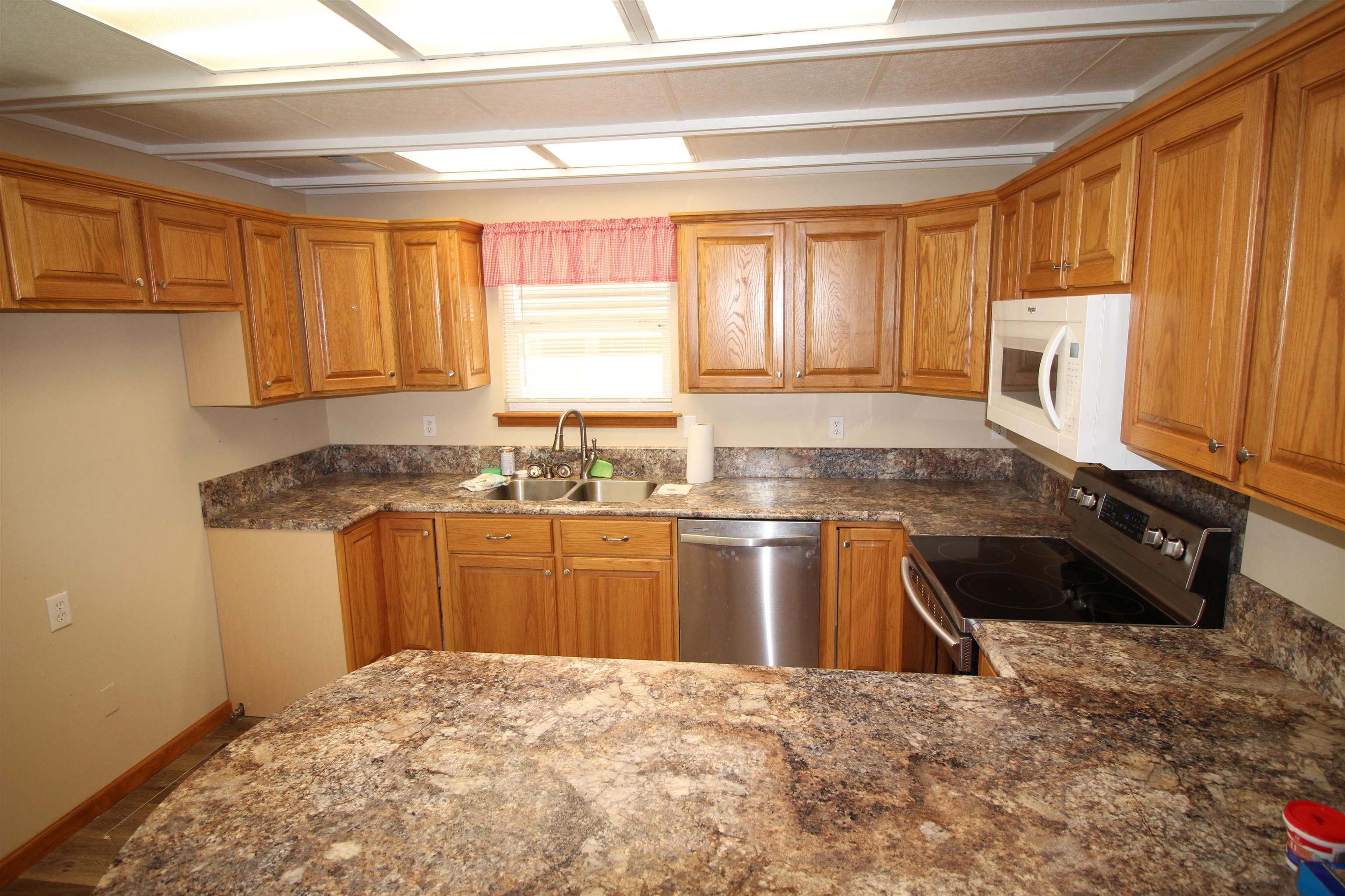 2877 C 1/2 Road Property Photo 3
