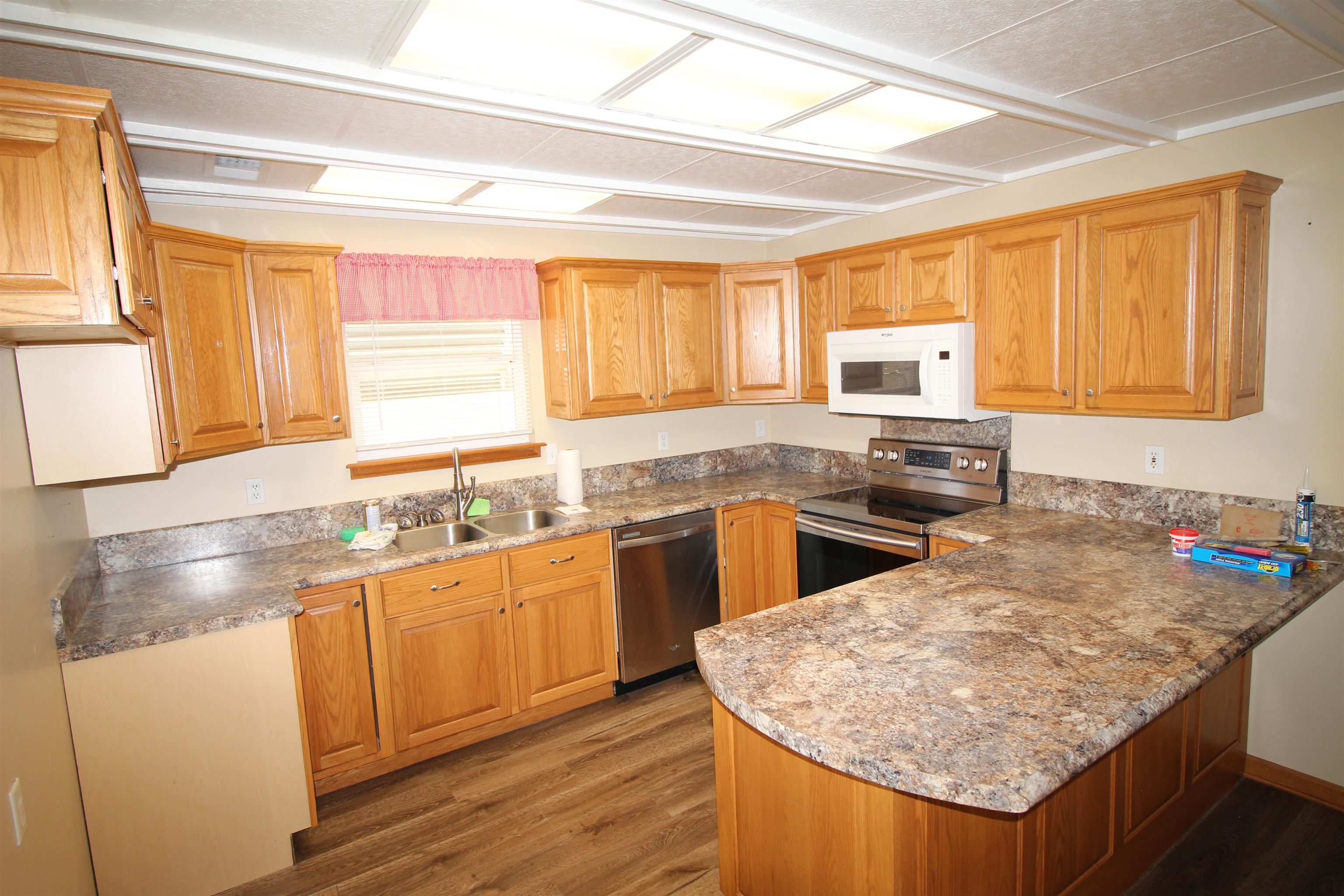 2877 C 1/2 Road Property Photo 4