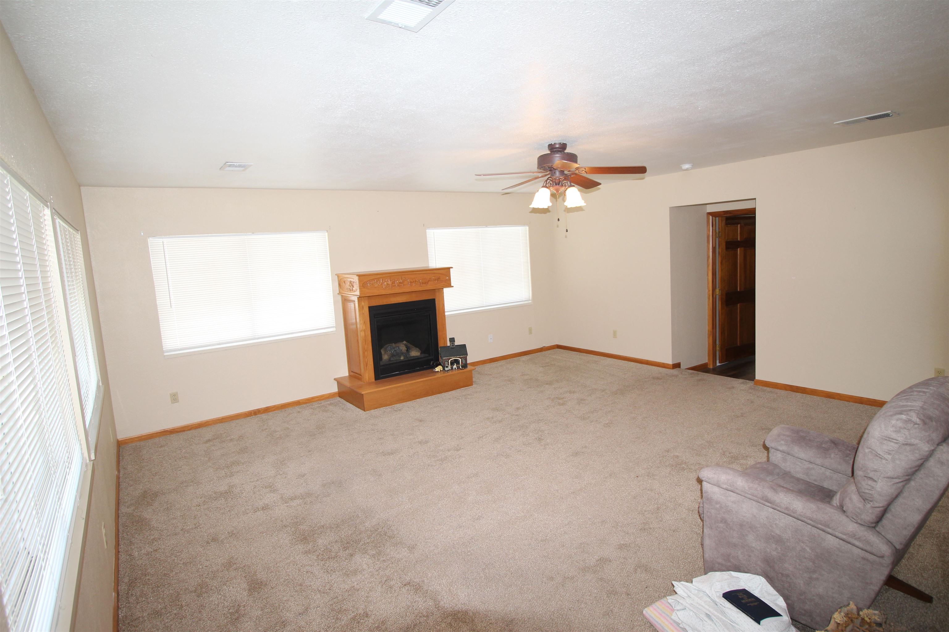 2877 C 1/2 Road Property Photo 6