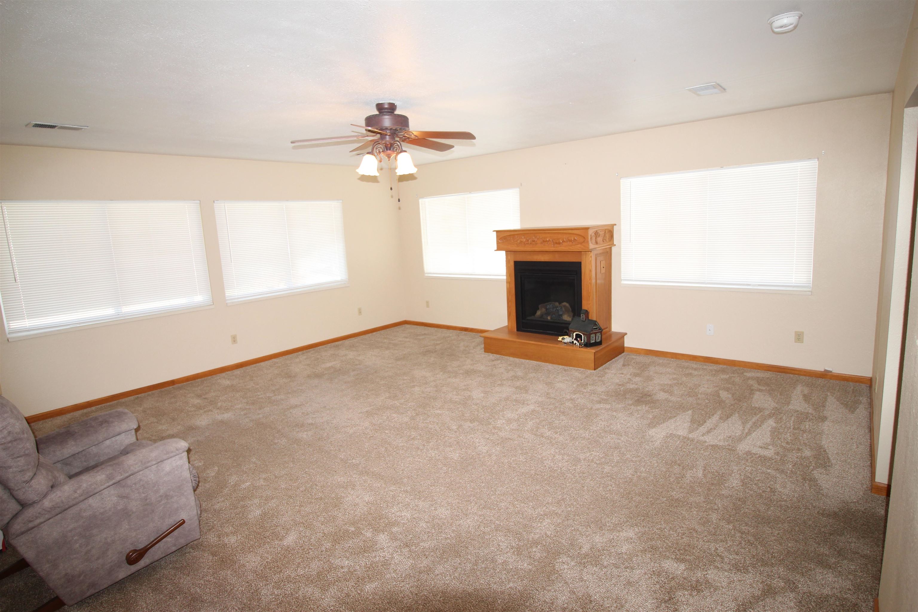2877 C 1/2 Road Property Photo 7