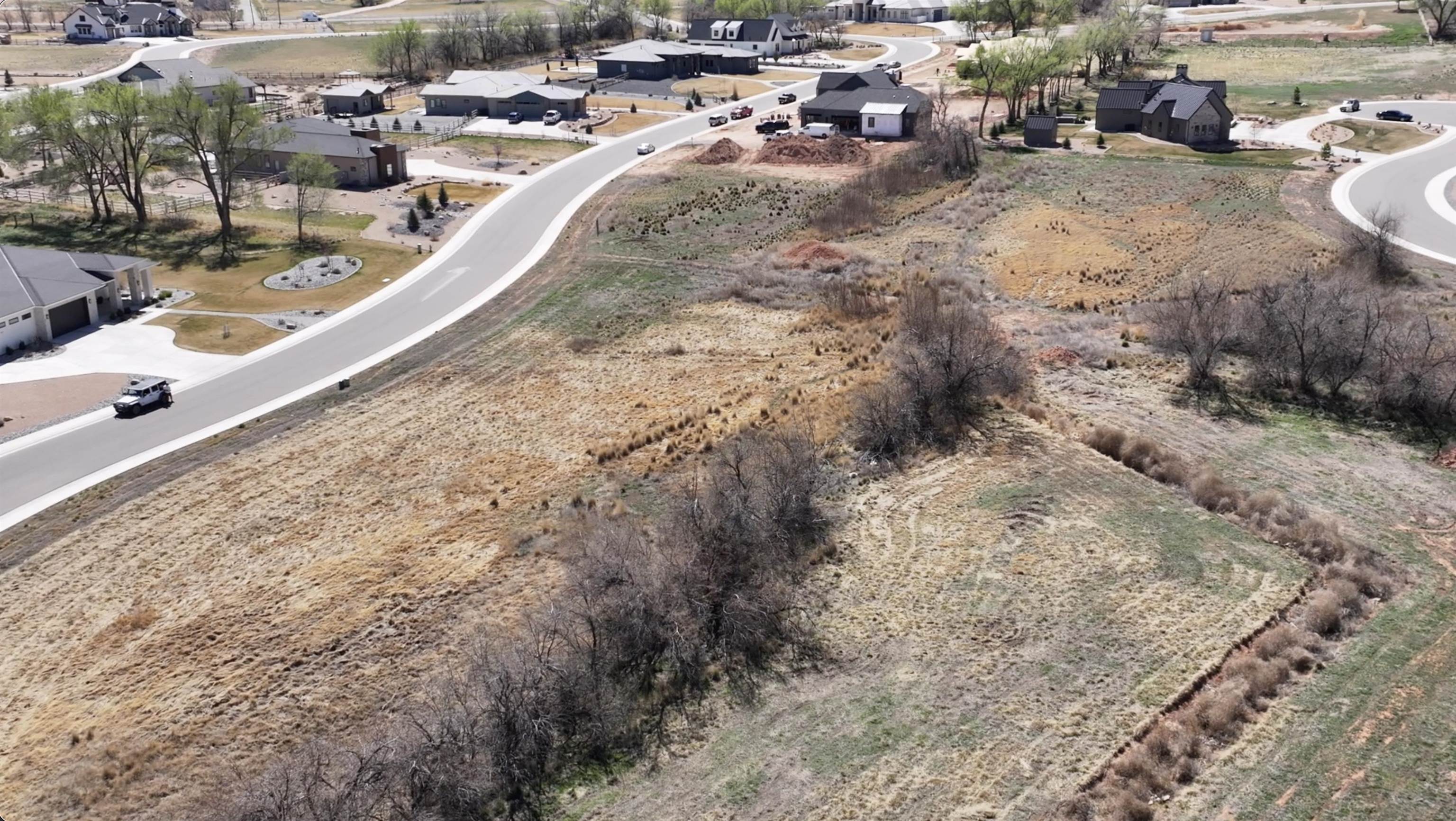 659 Ellen Drive Property Photo 4