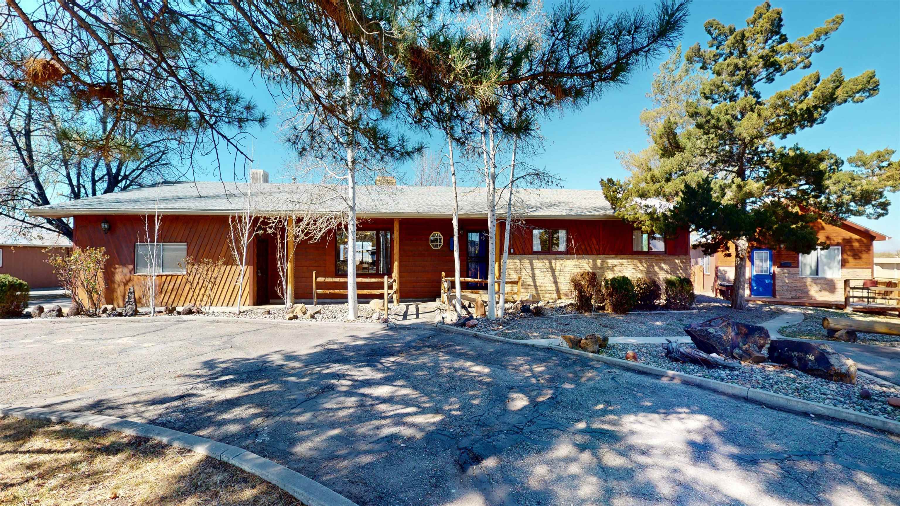 719 Niblic Drive Property Photo 1