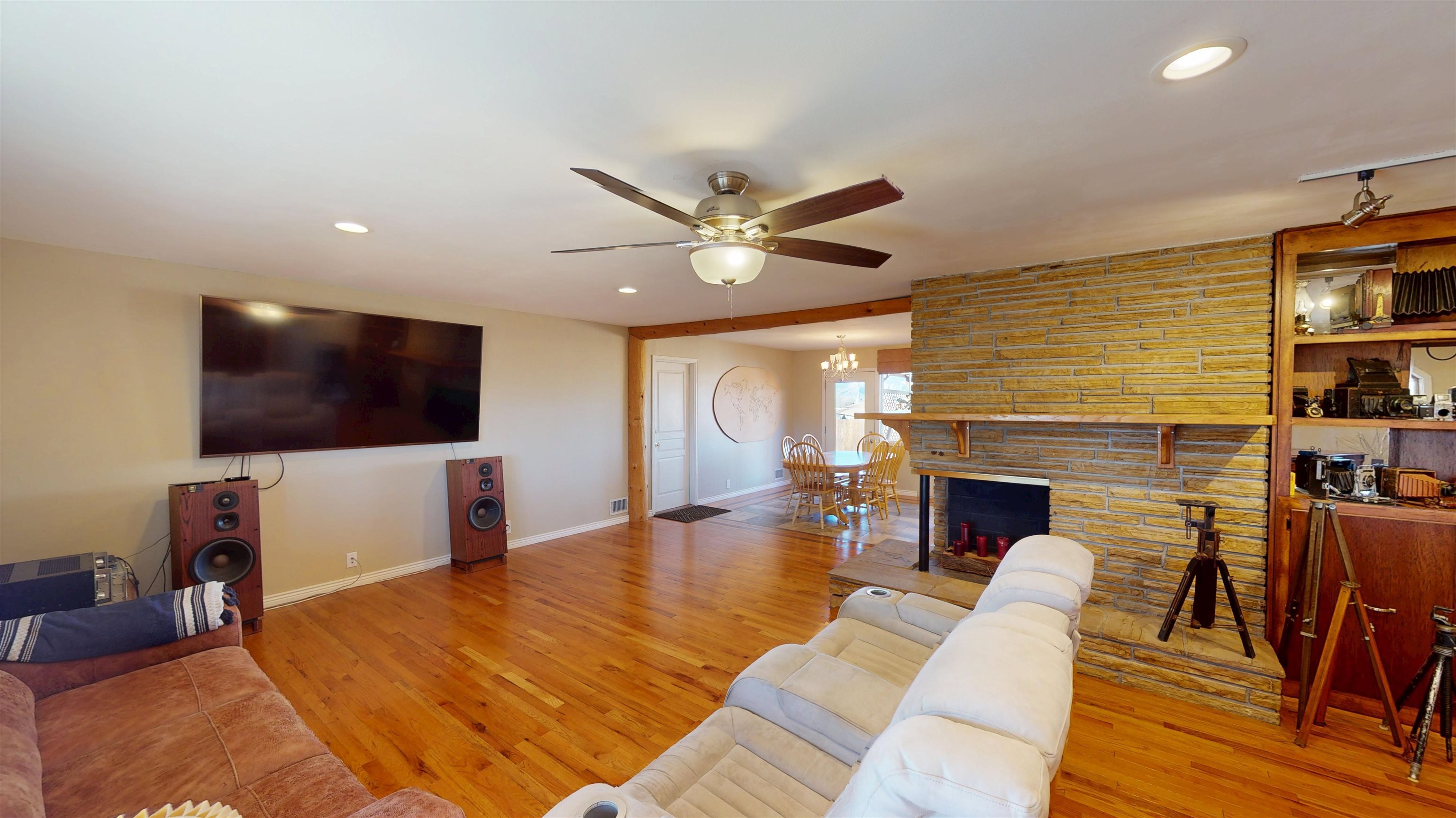 719 Niblic Drive Property Photo 3