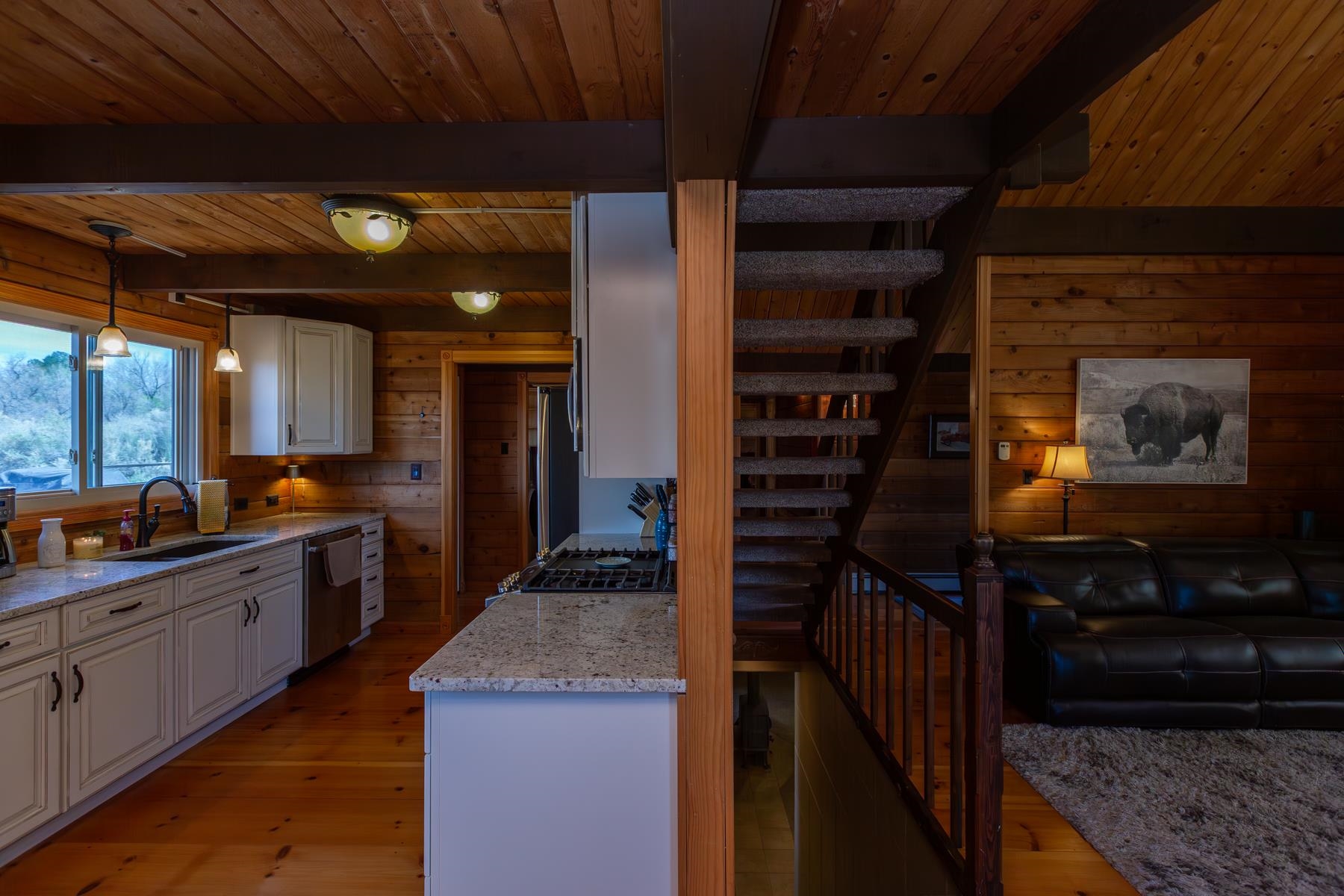 2472 H Road Property Photo 8