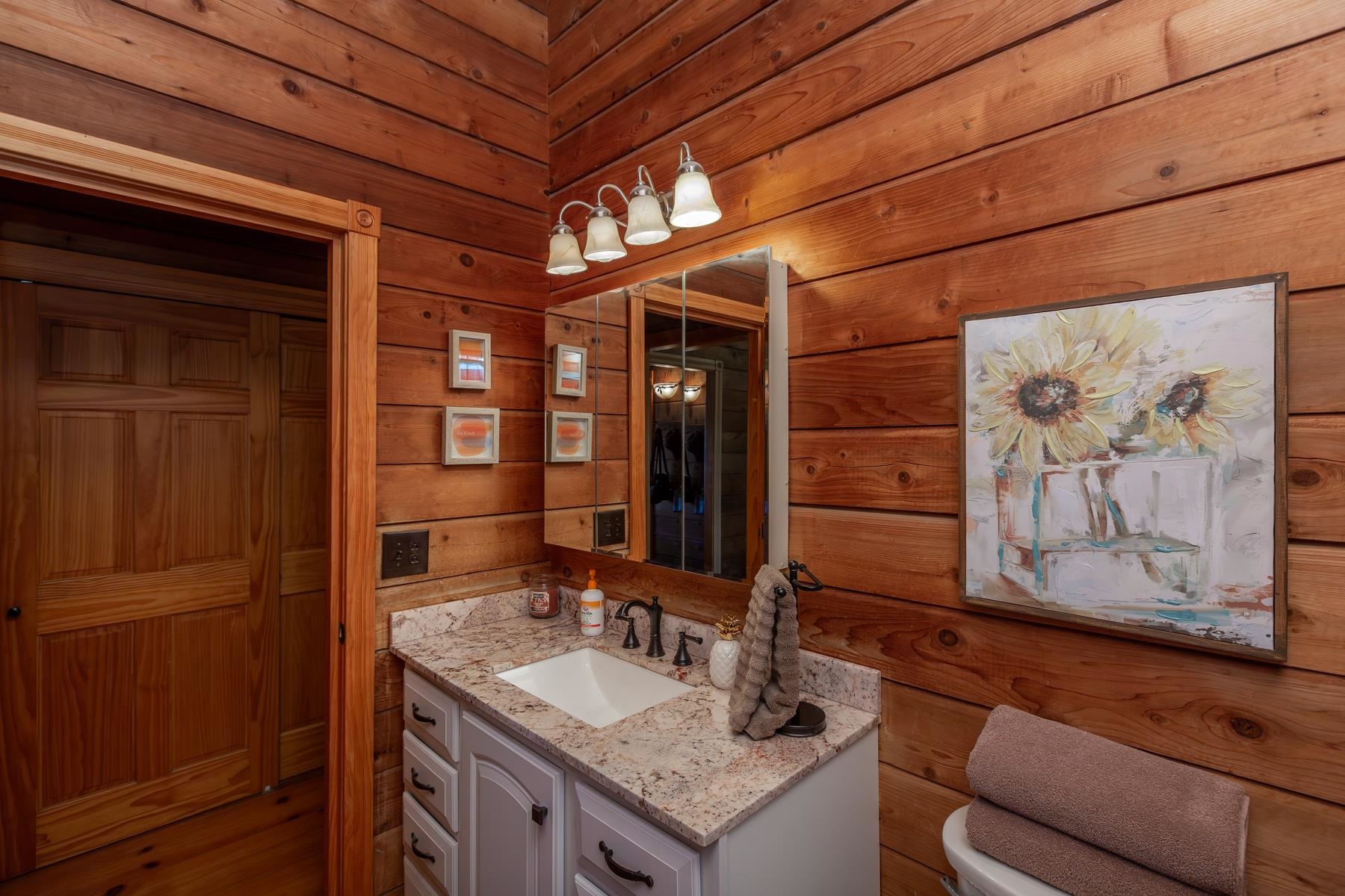 2472 H Road Property Photo 17
