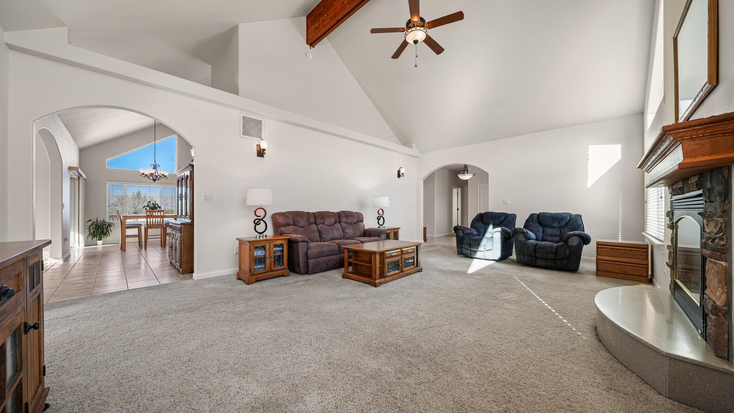 3280 B 1/2 Road Property Photo 10