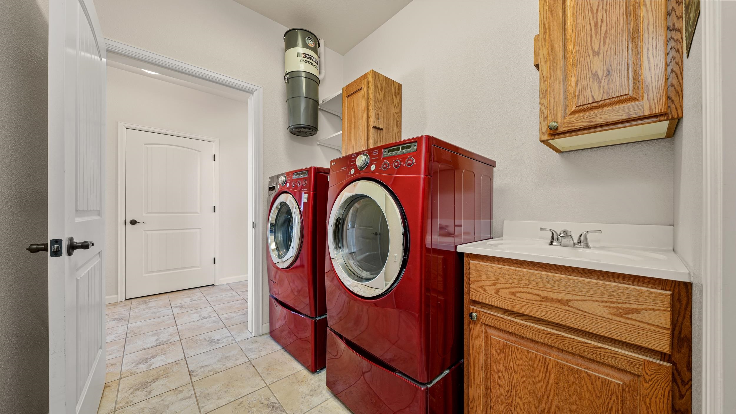 3280 B 1/2 Road Property Photo 17