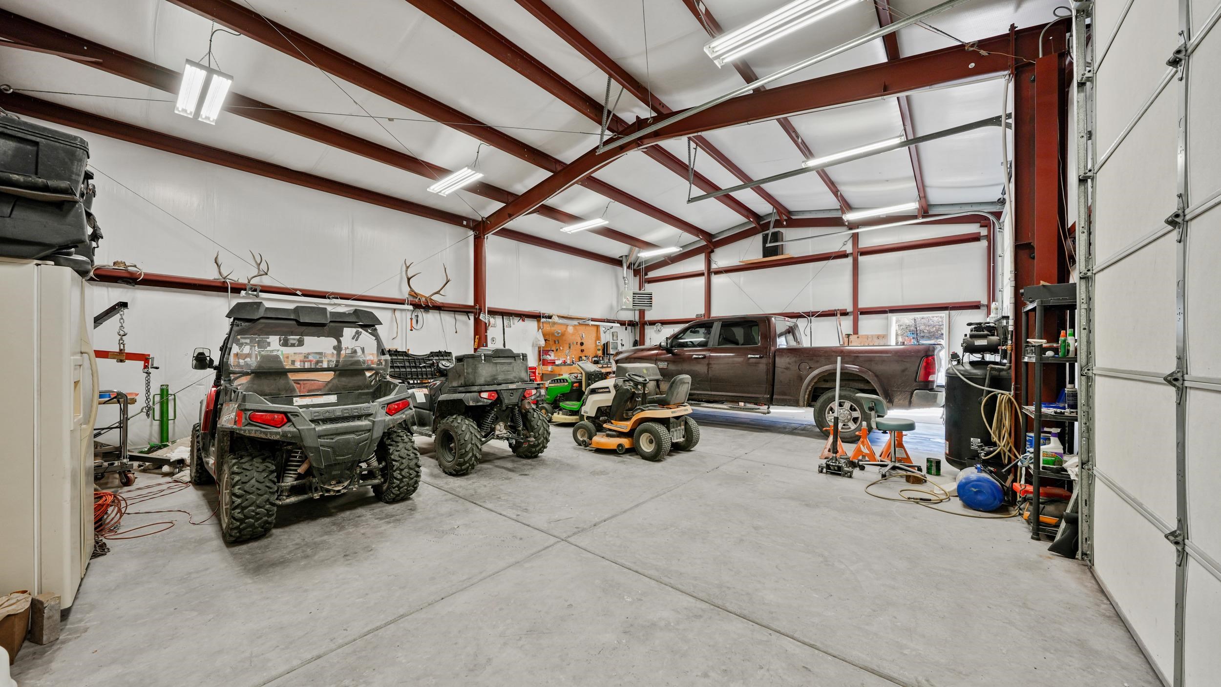 3280 B 1/2 Road Property Photo 33