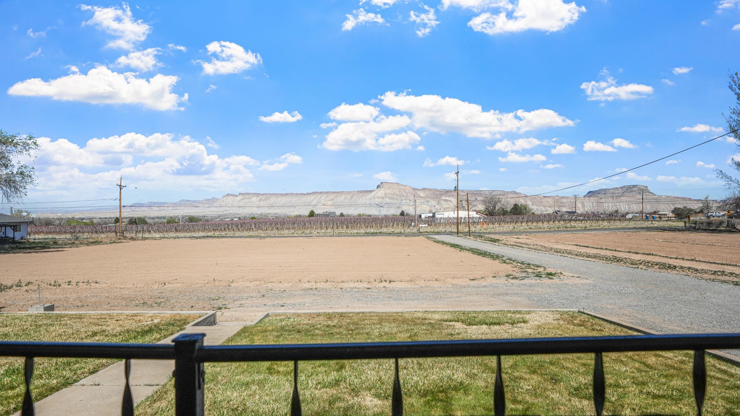 3445 C 1/2 Road Property Photo 4