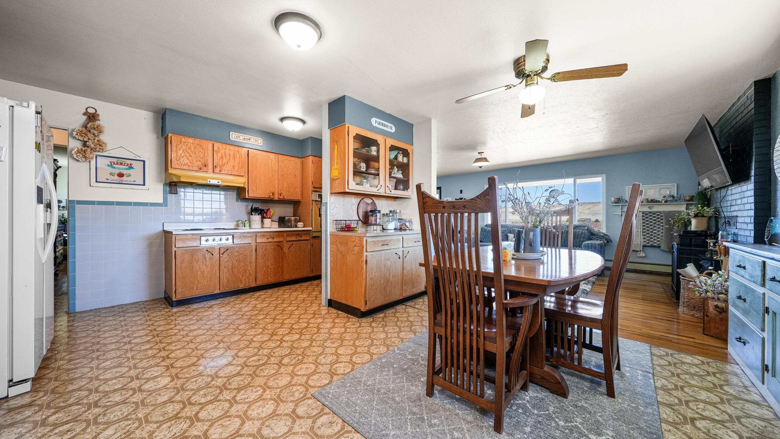 3445 C 1/2 Road Property Photo 10