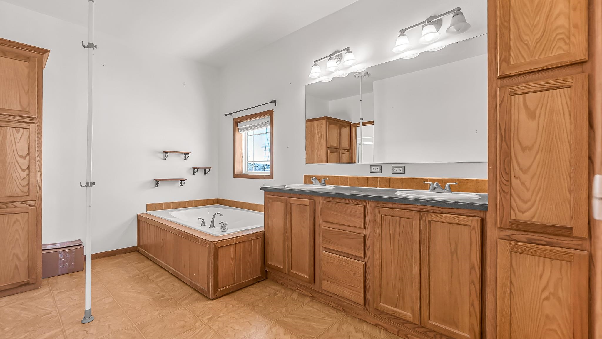 903 Taos Drive Property Photo 15