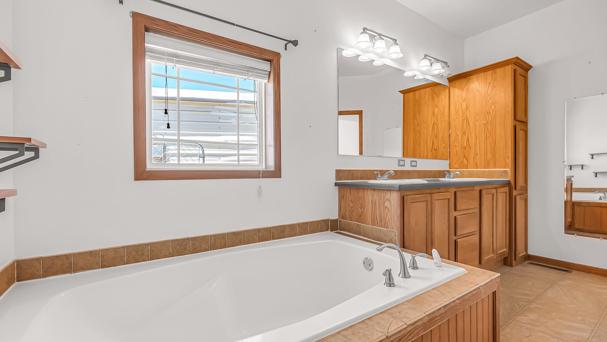 903 Taos Drive Property Photo 16