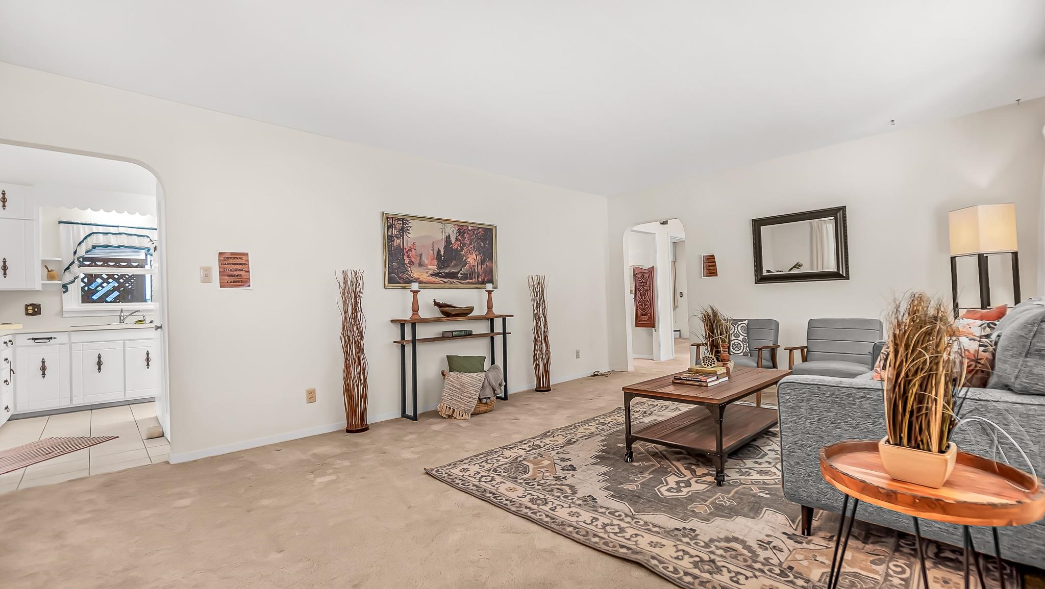 556 W 6th Street Property Photo 3