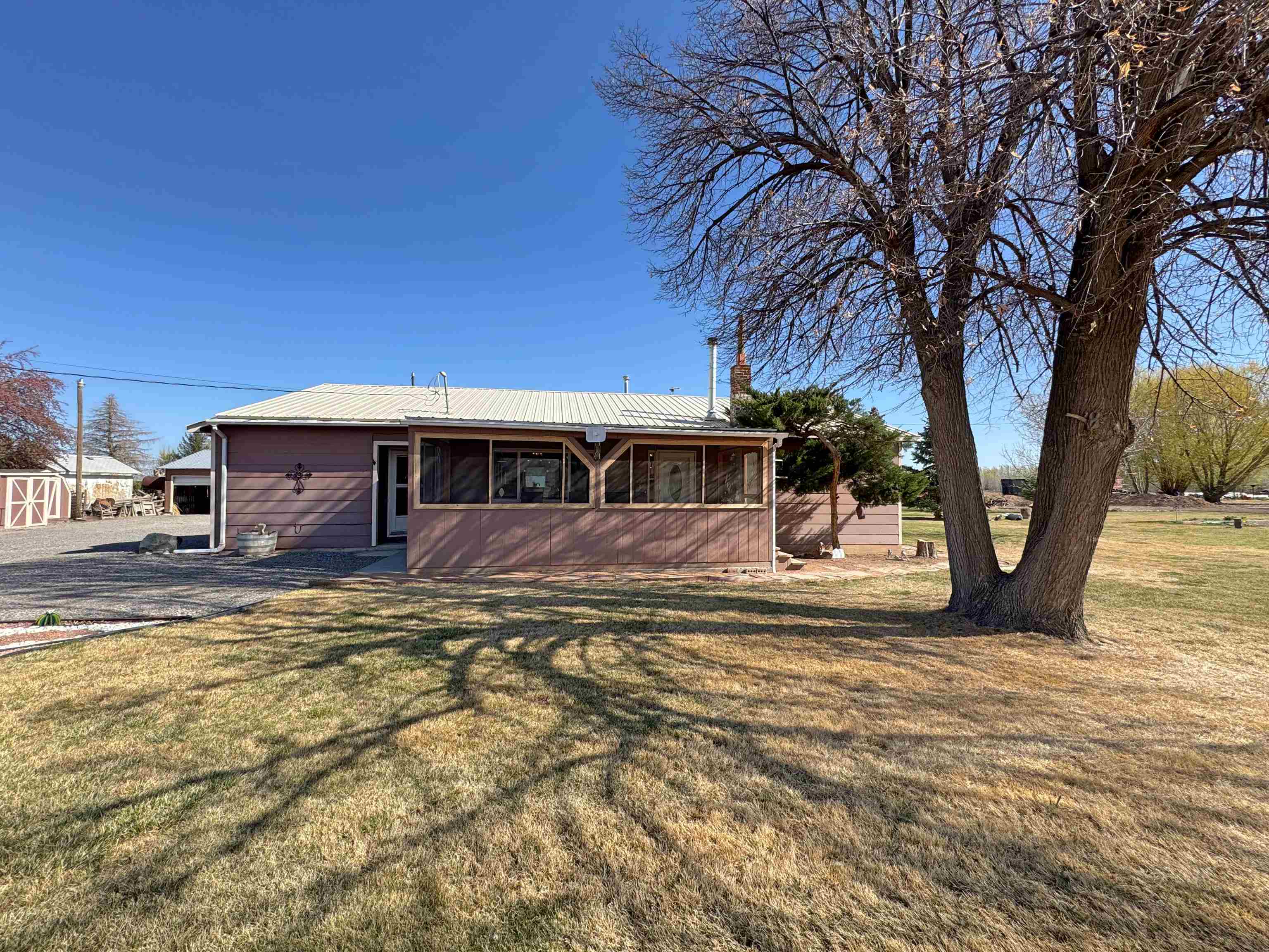 5760 Highway 348 Property Photo 1
